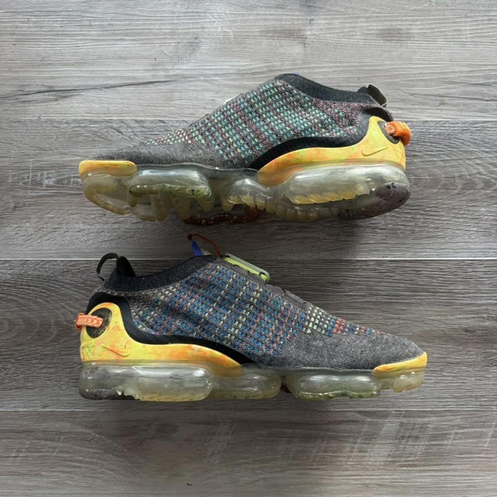 Nike NIKE • Air VaporMax 2020 Flyknit "Iron Grey" (11.5M) Size US 11.5 / EU 44-45 - 3 Thumbnail