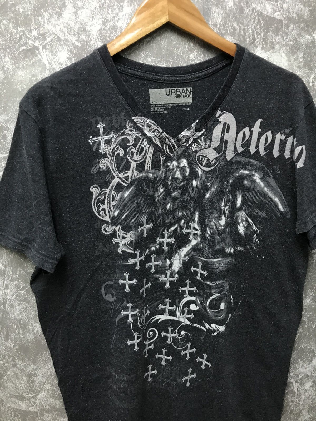 Urban Heritage Urban Heritage Lion Wing Cross Y2K Graphic Tee Size US L / EU 52-54 / 3 - 2 Thumbnail