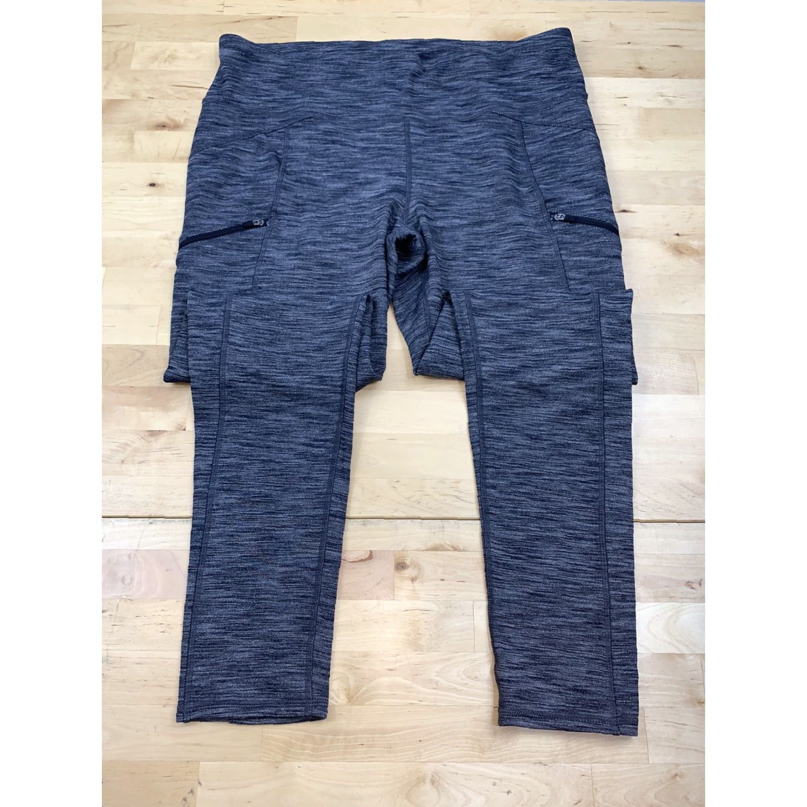 Athleta Athleta Leggings L Gray Pockets Zipper Workout Gym Outdoor Women Size 36" / US 14 / IT 50 - 2 Thumbnail