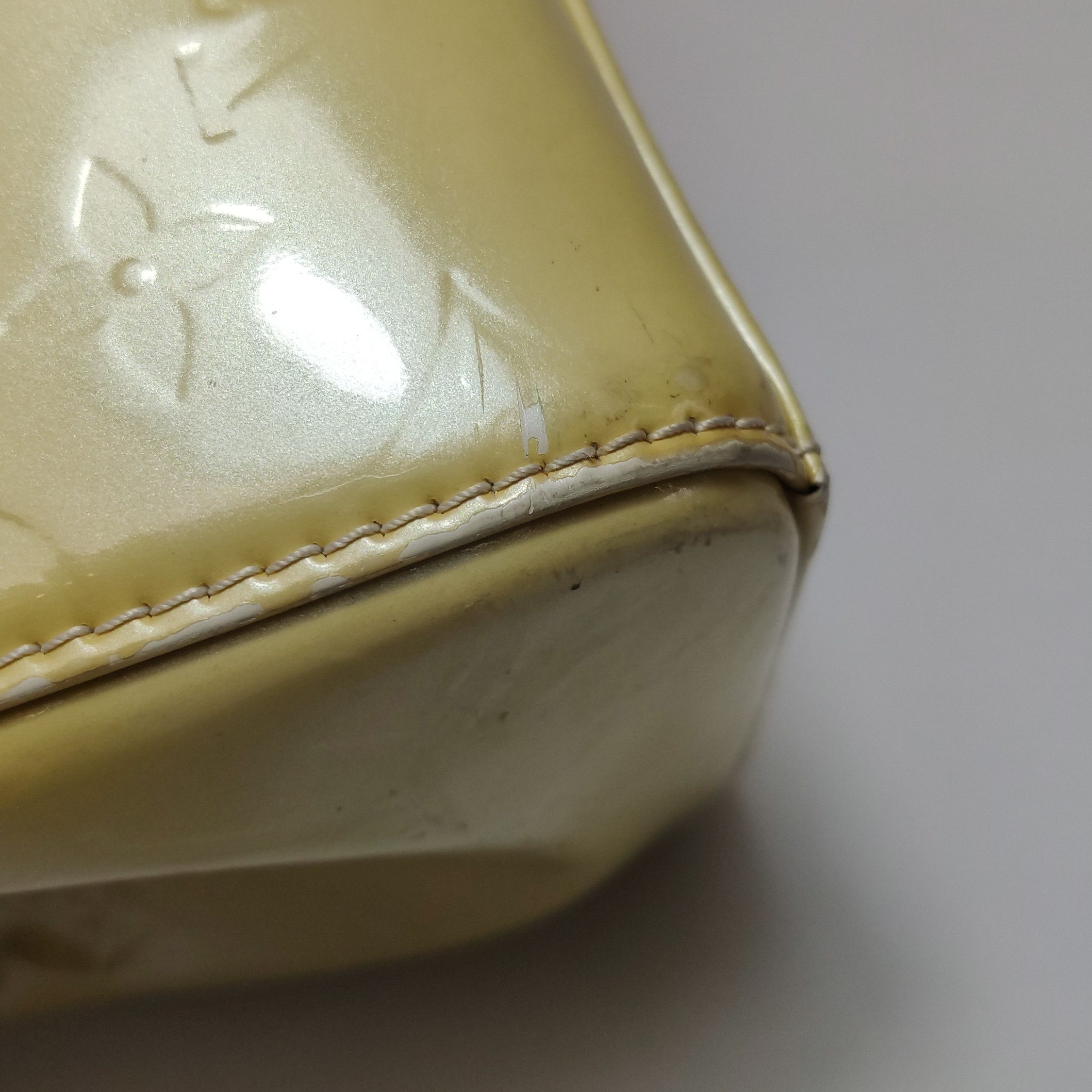 Louis Vuitton Louis Vuitton (LV) Brea doctor bag medium patent leather ve Size ONE SIZE - 8 Thumbnail