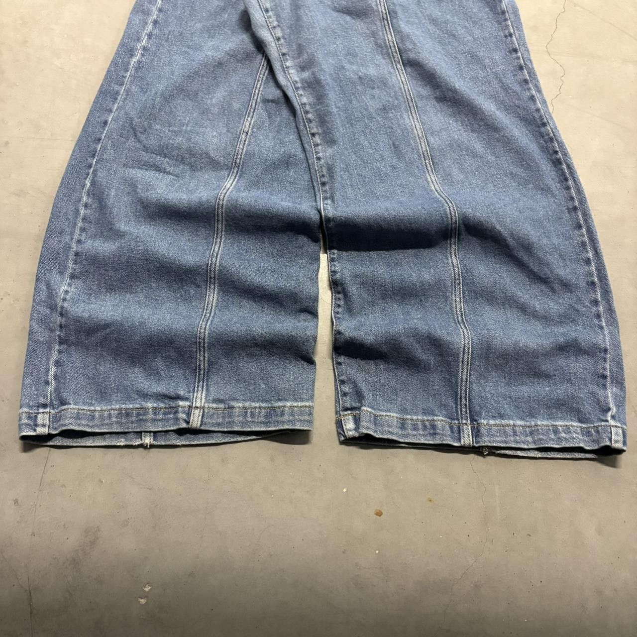 Vintage Crazy Vintage Y2K/2000s Super Baggy Super Wideleg Skater Streetwear JNCO Style Medium Blue Wash Denim Jeans! Size US 38 / EU 54 - 4 Thumbnail