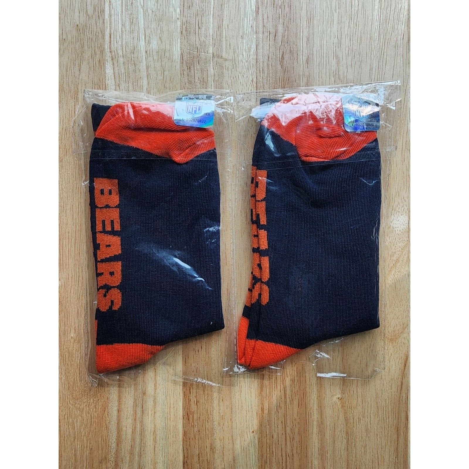 NFL Socks Chicago Bears Unisex 2 Pair NFL LICENSED APPAREL Size ONE SIZE - 2 Thumbnail