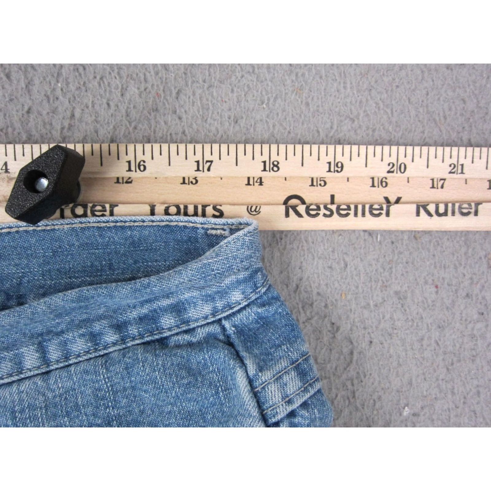 Lee VINTAGE Lee Riders Shorts Jeans Womens 18 Blue Denim Mom Jorts 90s Classic Lee Shirt? Size 40" / US 18 - 6 Thumbnail