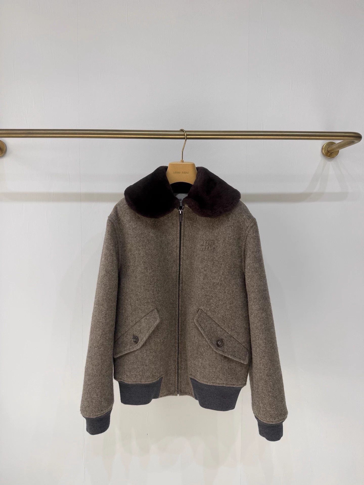 Miu Miu MIU MIU 26 Spring Shetland Wool Jacket Size 36 New Size XS / US 0-2 / IT 36-38 - 1 Thumbnail