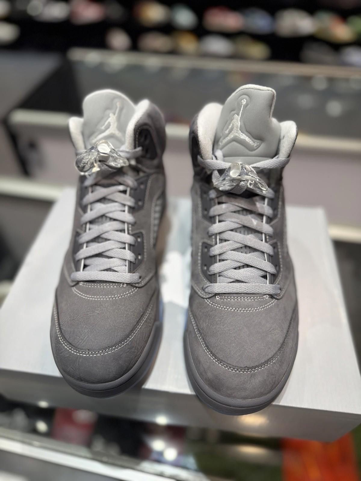 Jordan Brand Jordan Air Jordan 5 Retro DD0587-002 Wolf Grey Nubuck (12) Size US 12 / EU 45 - 7 Thumbnail