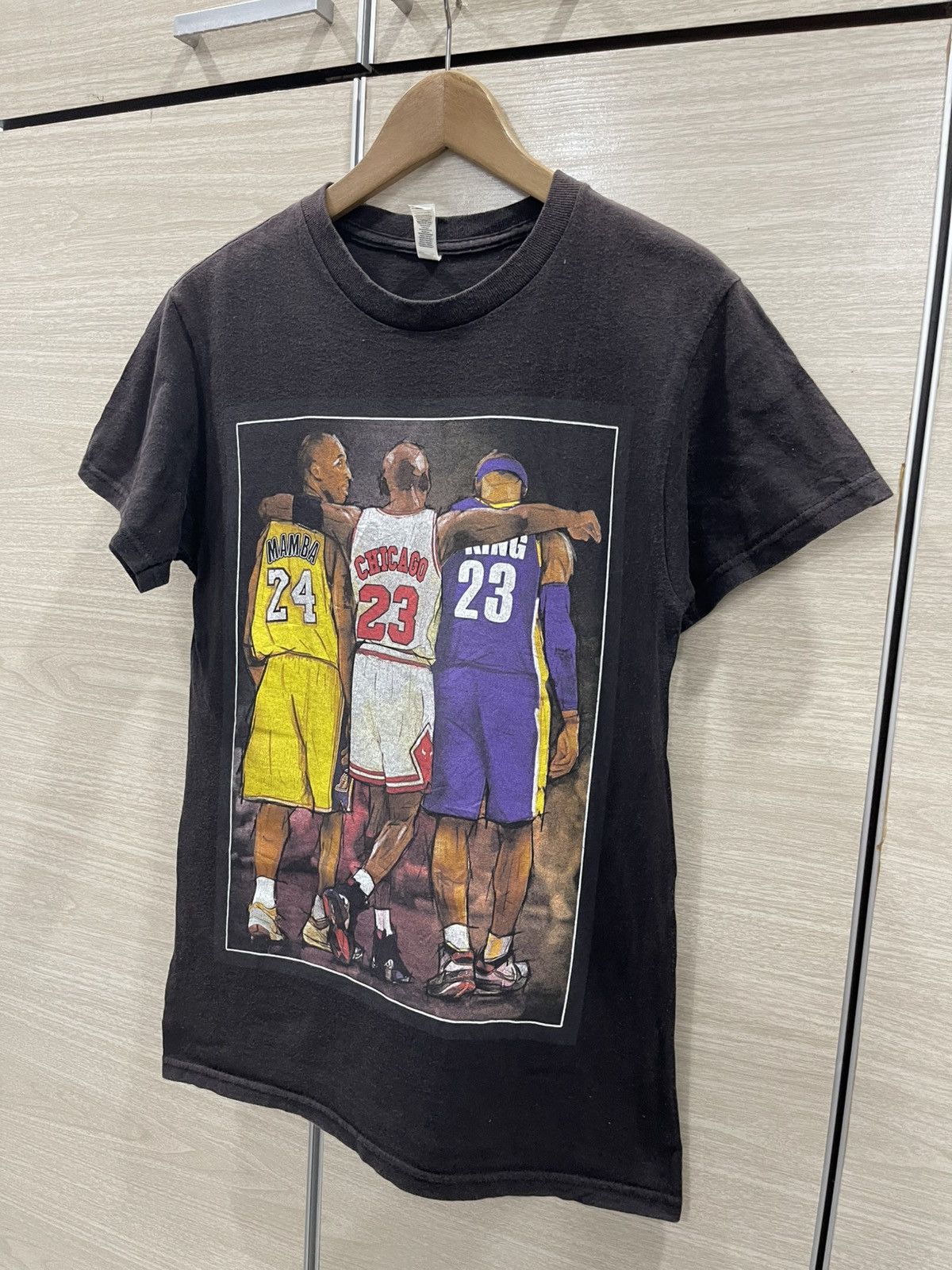 NBA Vintage Kobe Bryant Michael Jordan LeBrom James T-Shirt Size US S / EU 44-46 / 1 - 3 Thumbnail