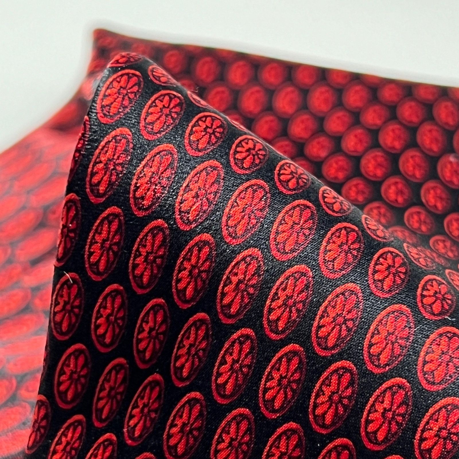 Gianfranco Ferre Gianfranco Ferre Men's Italy Tie Red Black 100% Silk Necktie Size ONE SIZE - 5 Thumbnail