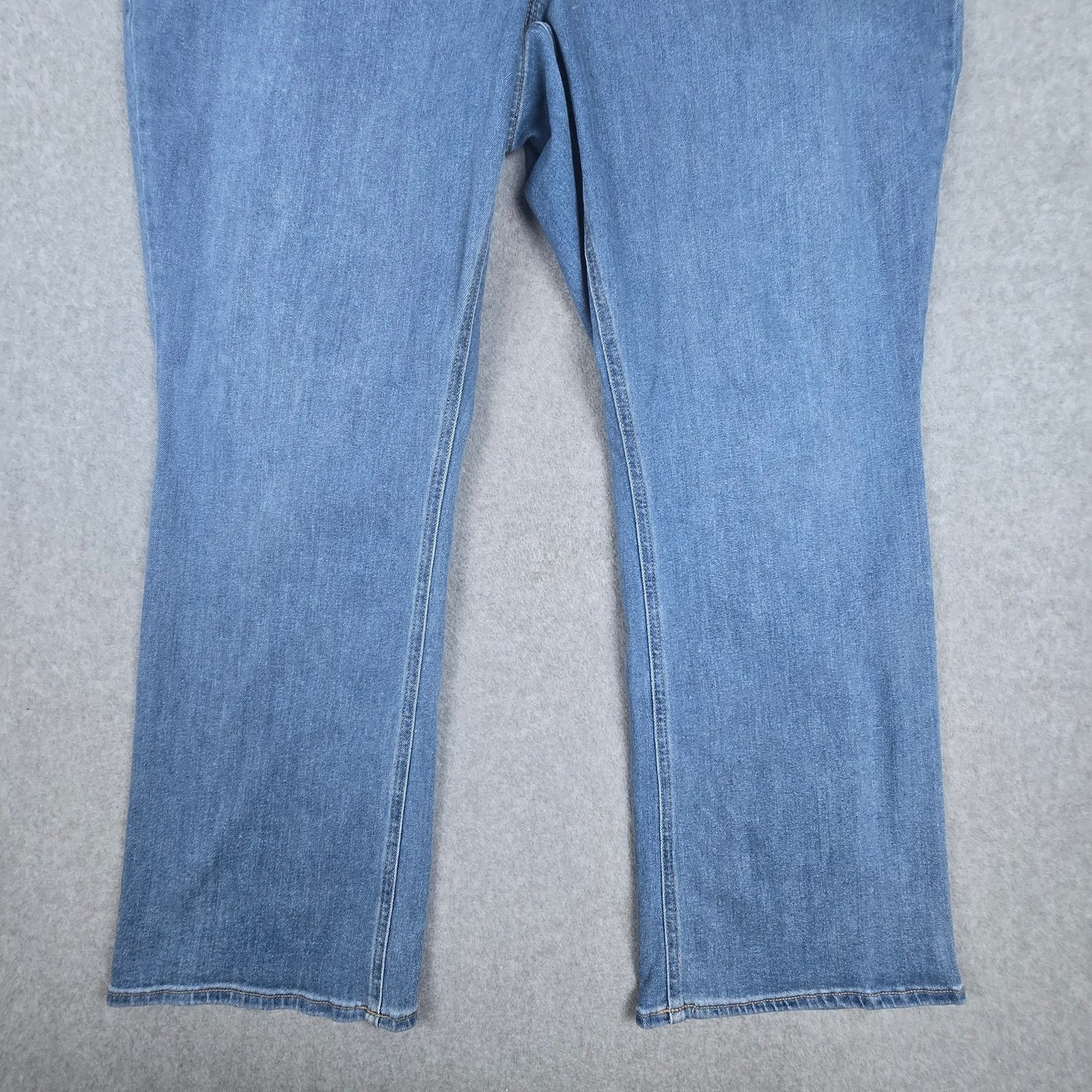 Old Navy Old Navy Womens 24 Mid Rise Wow Boot Cut Jeans Size 42" / US 20 - 5 Thumbnail