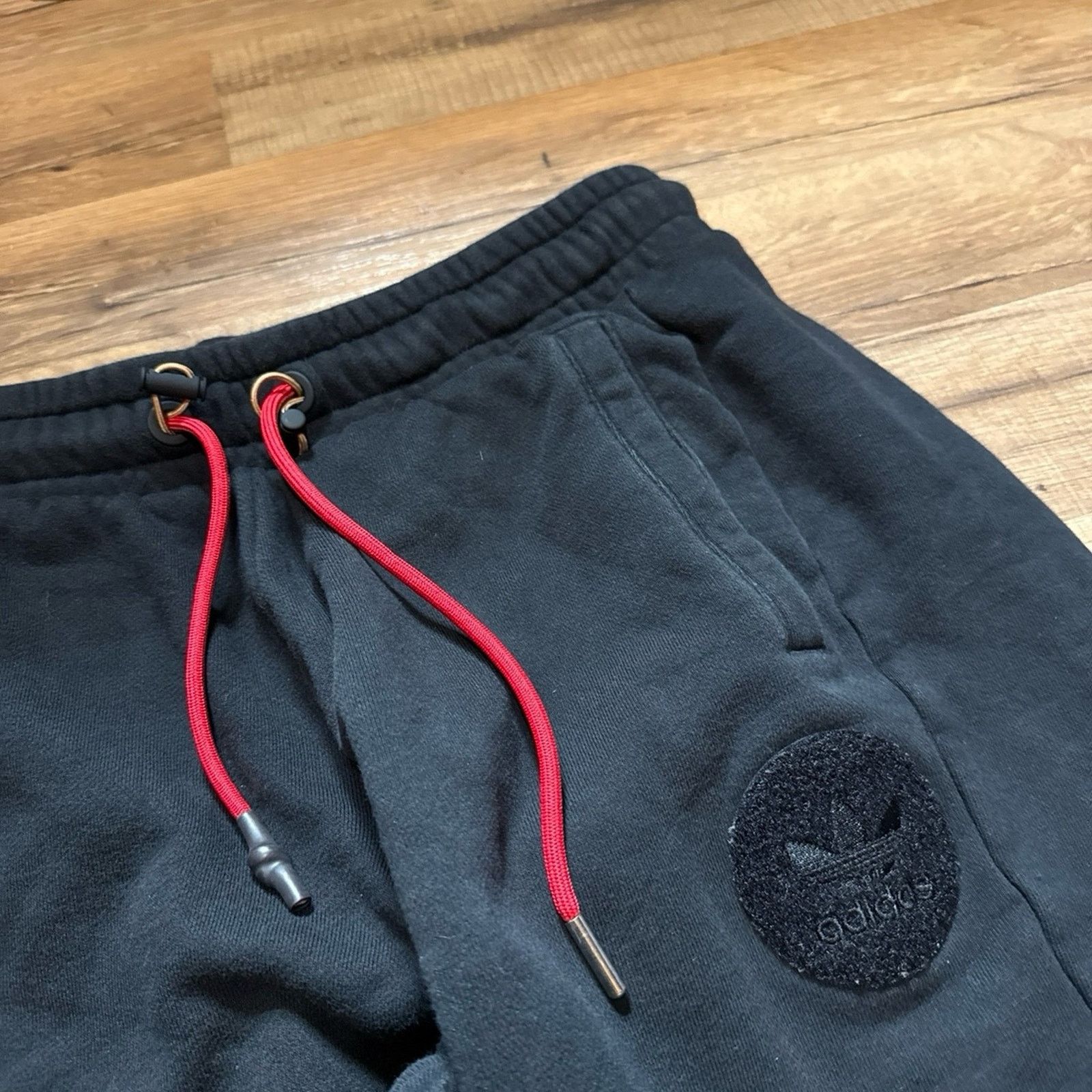 Adidas Adidas Jogger Sweatpants Size US 30 / EU 46 - 2 Thumbnail