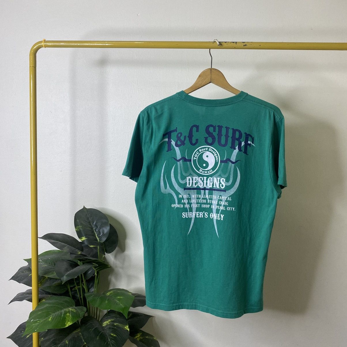 Vintage Y2K T&C Surf Affliction Design Surfing T Shirt Size US L / EU 52-54 / 3 - 1 Thumbnail