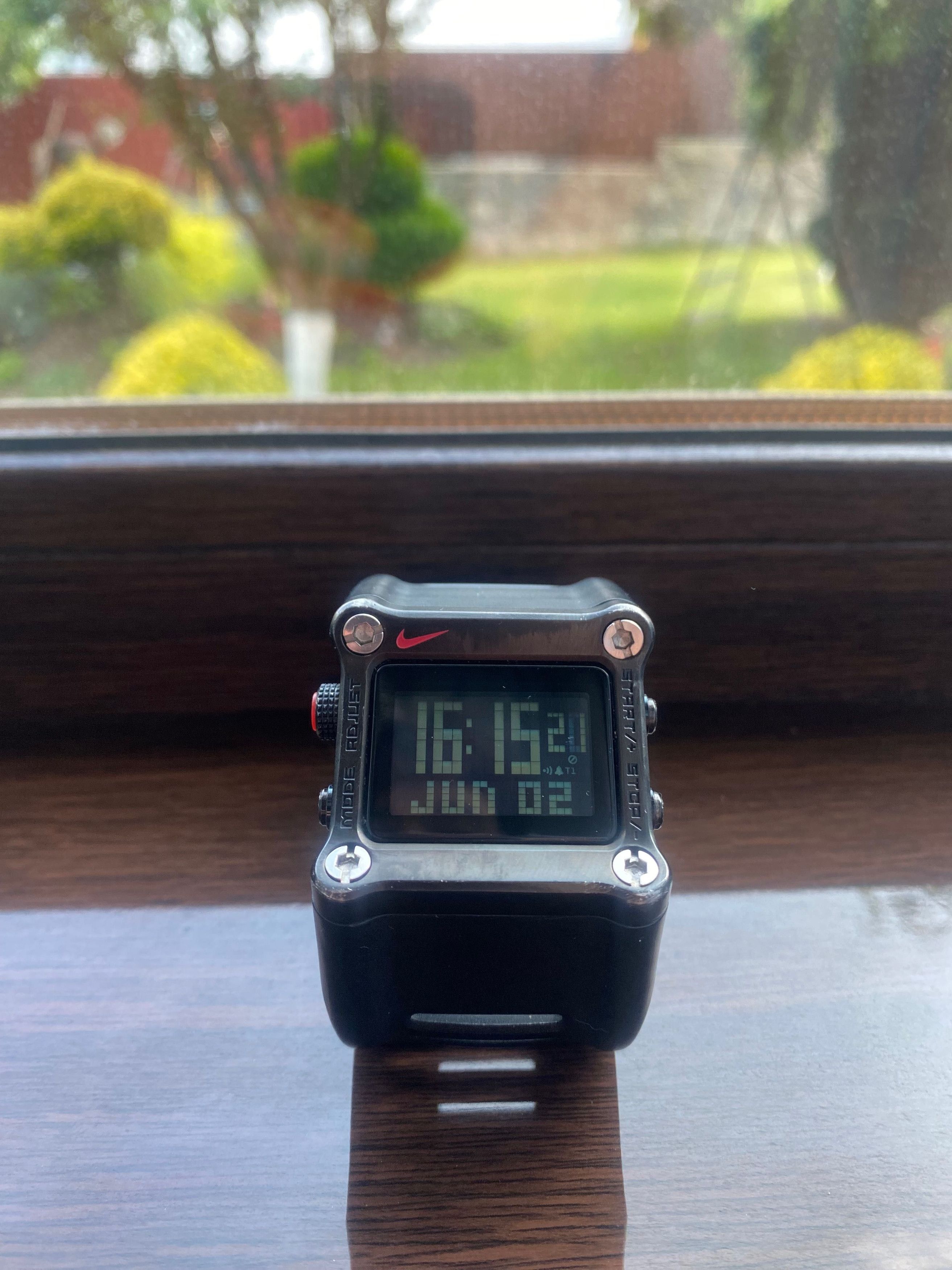 Nike VINTAGE NIKE HAMMER LEBRON Watches WC0034 Size ONE SIZE - 2 Thumbnail