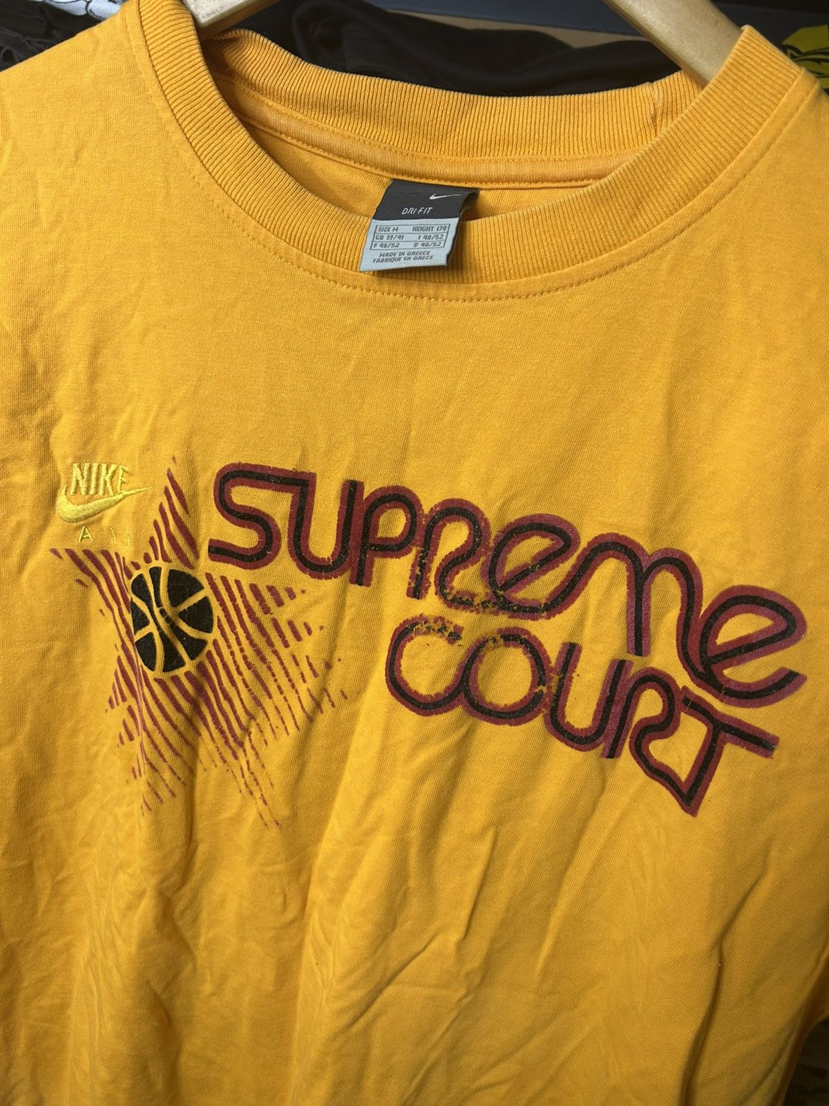 Other Nike Supreme Court Basketball Tee Dri-Fit (Size M) Size US M / EU 48-50 / 2 - 2 Thumbnail