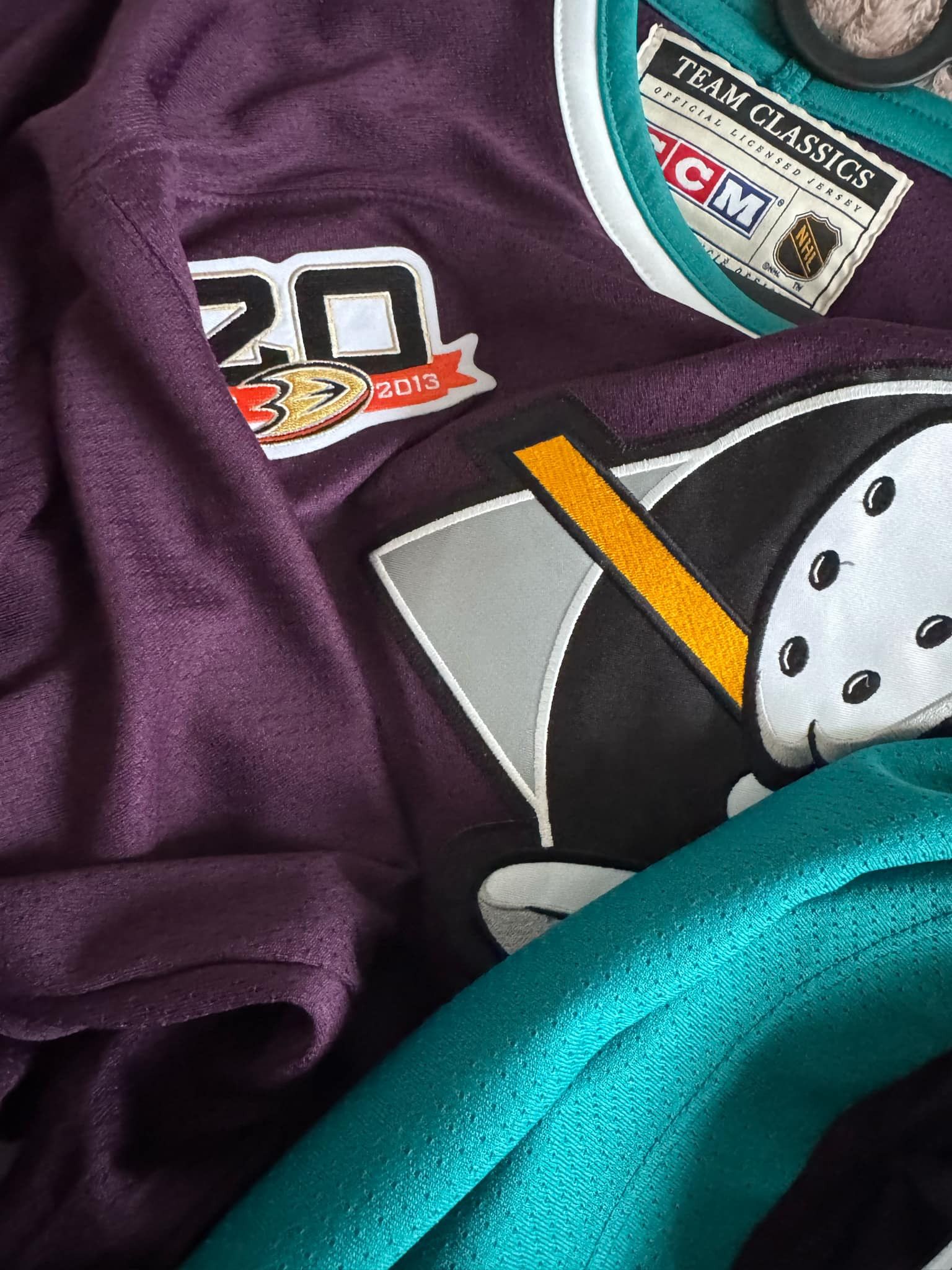 Ccm NHL Vintage Anaheim Ducks CCM Longsleeve Size US L / EU 52-54 / 3 - 8 Thumbnail