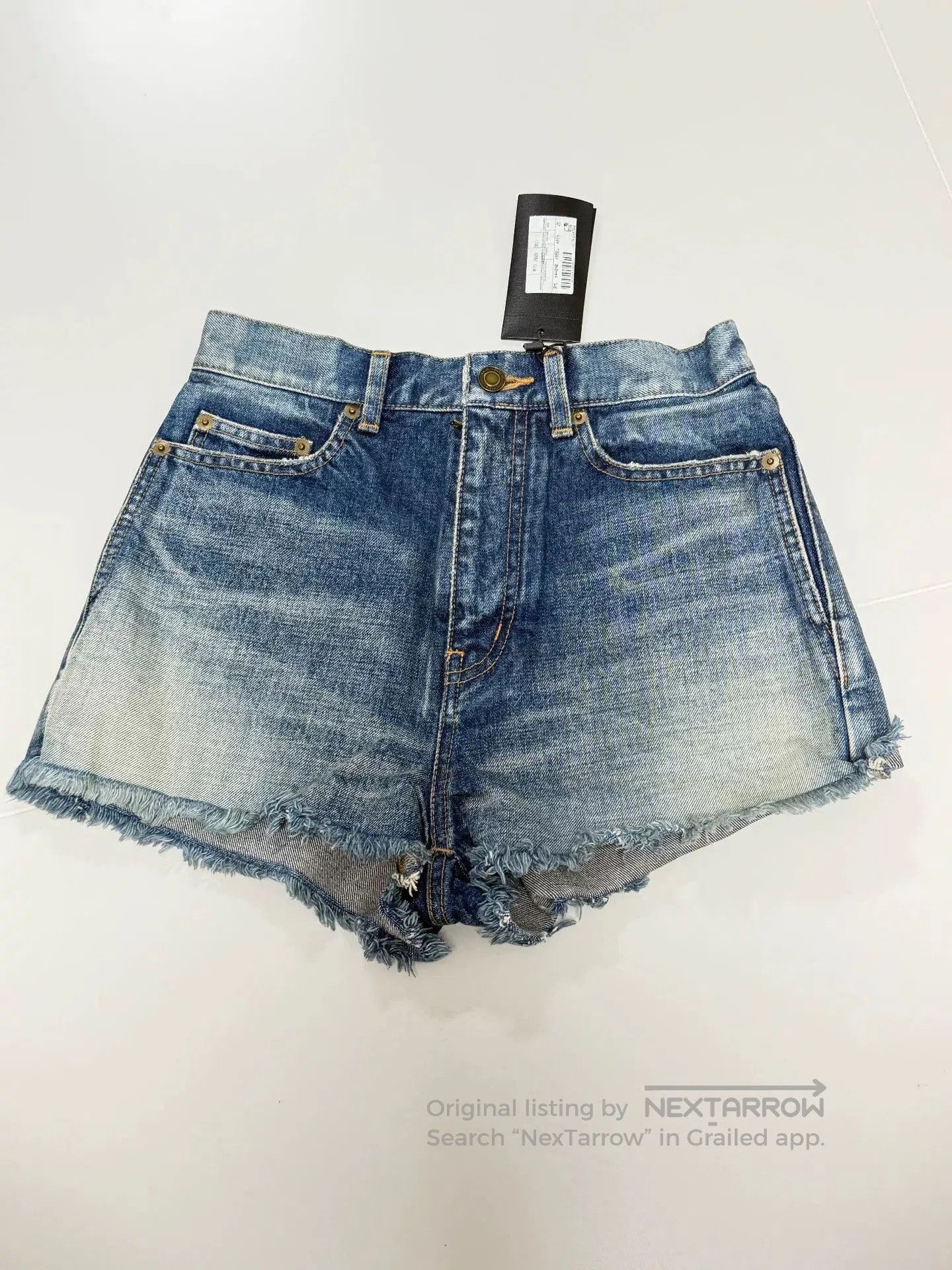 Saint Laurent Paris SAINT LAURENT Women's Denim Shorts. Size 25" / US 0 / IT 36 - 1 Thumbnail