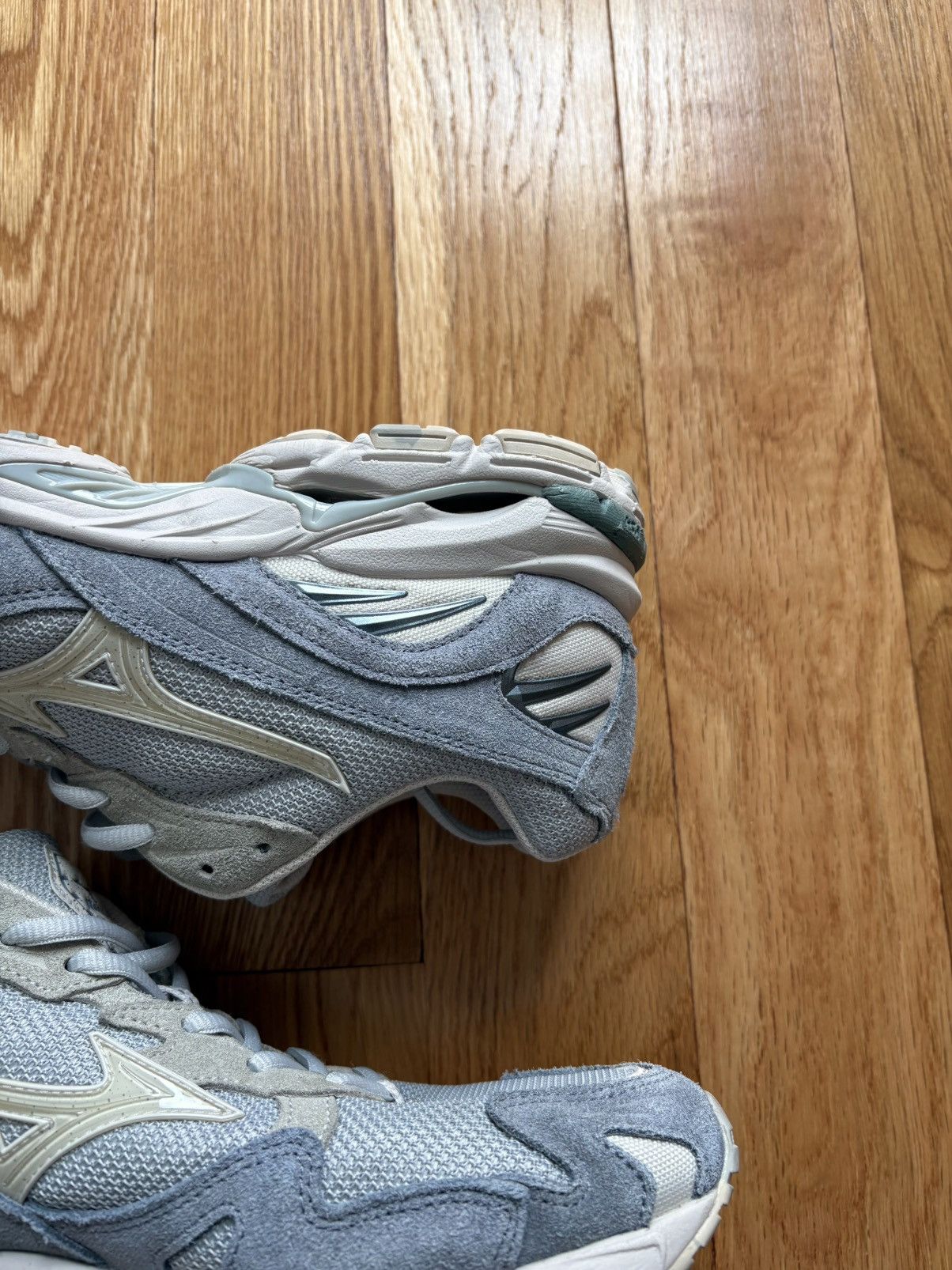Footpatrol Size 9 Mizuno Foot Patrol "The Artefact Pack" WAVE RIDER 10 Size US 9 / EU 42 - 19 Thumbnail