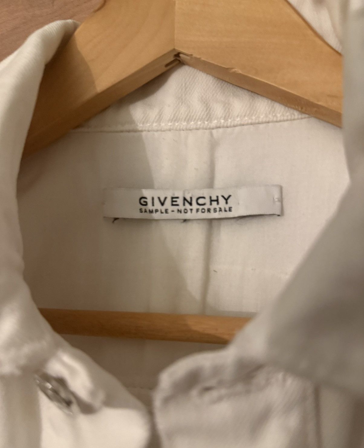 Givenchy Givenchy white cropped destroy denim jacket - S/36(FR) Size XS / US 0-2 / IT 36-38 - 3 Thumbnail