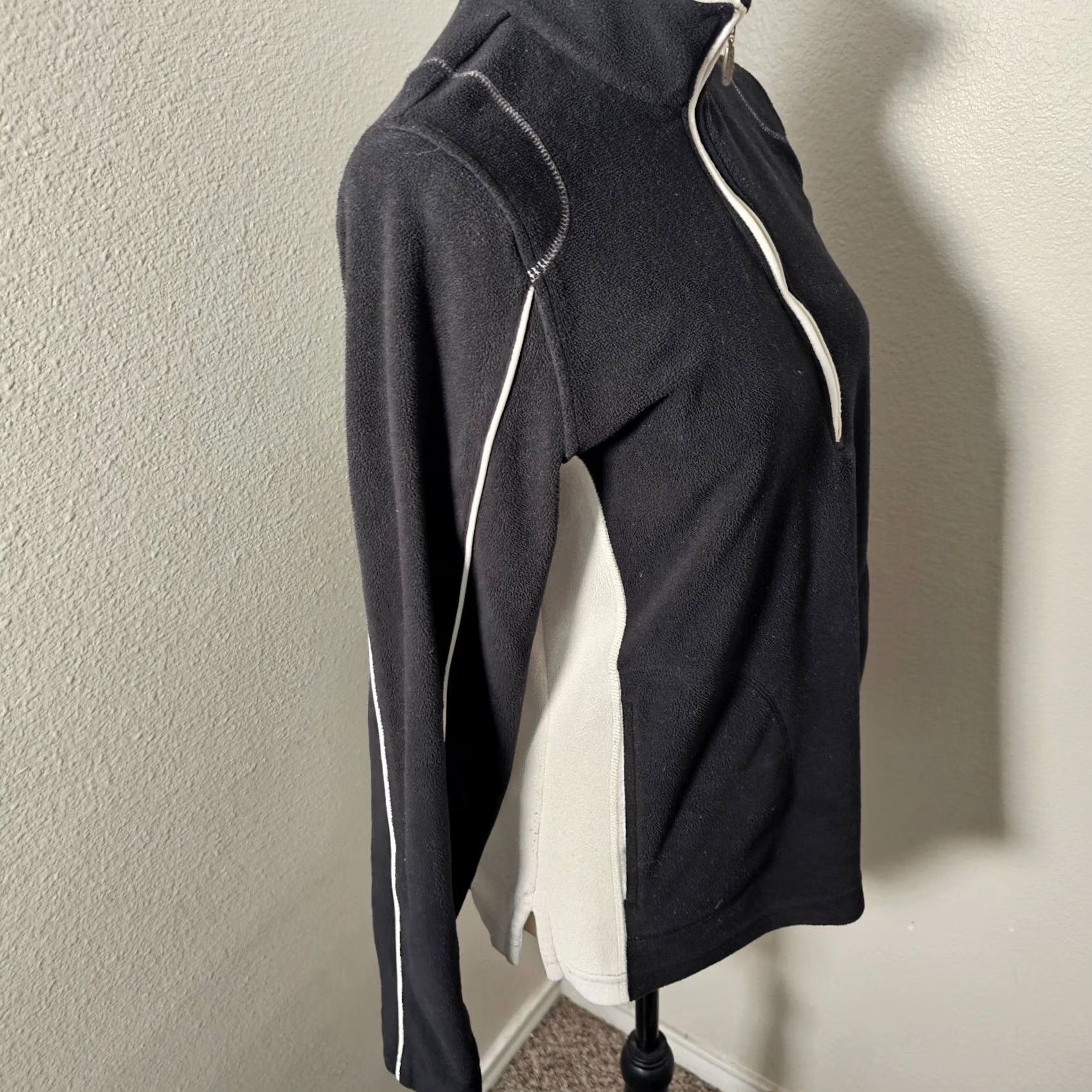 Eddie Bauer Eddie Bauer Women's Size Medium Black Half Zip Long Sleeve Knit Pullover Sweater Size M / US 6-8 / IT 42-44 - 4 Thumbnail