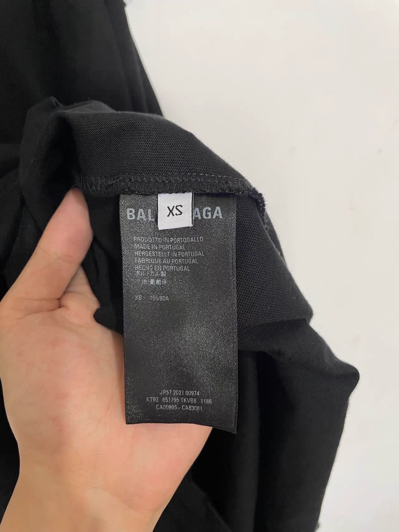 Balenciaga Balenciaga Destroyed Short Sleeve T-shirt K28 Size US XS / EU 42 / 0 - 5 Thumbnail