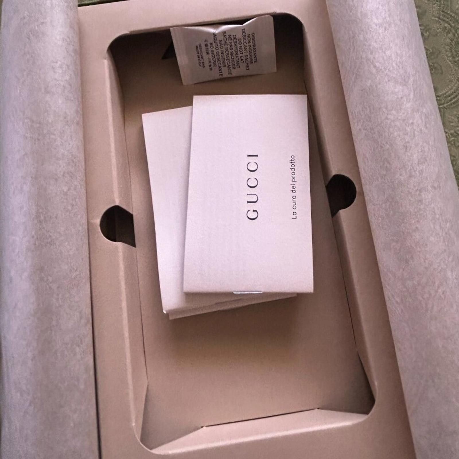 Gucci NWT GUCCI iPhone 14 plus case 753612 Size ONE SIZE - 7 Thumbnail