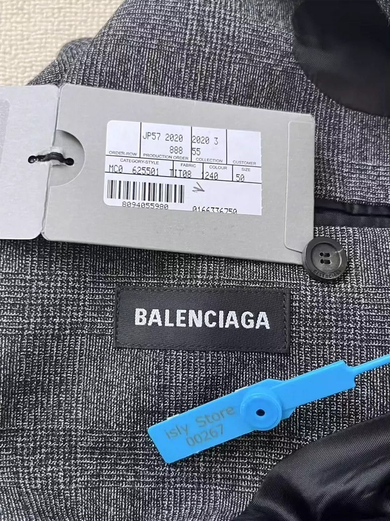 Balenciaga Balenciaga size 50 Concealed button plaid wool suit Size US M / EU 48-50 / 2 - 2 Thumbnail