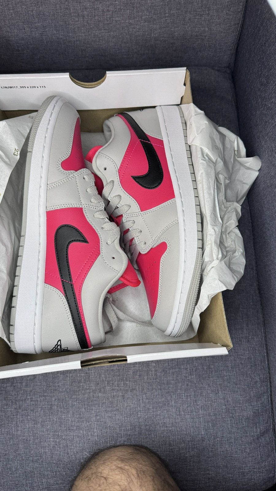 Jordan Brand WMNS AIR JORDAN 1 LOW Size US 9 / EU 42 - 12 Thumbnail