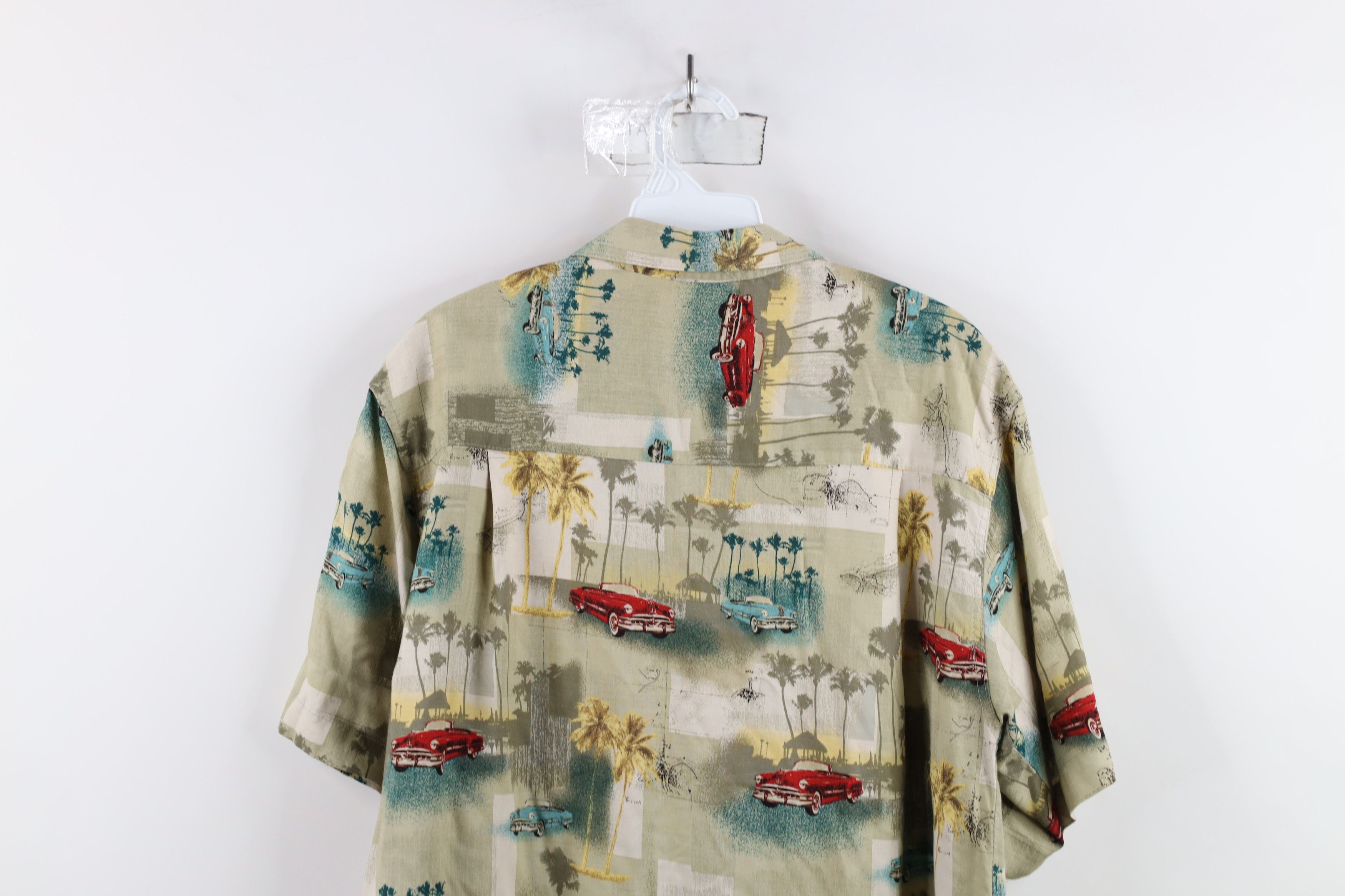 Vintage Vintage 90s Streetwear Car Palm Tree Hawaiian Button Shirt Size US S / EU 44-46 / 1 - 11 Thumbnail