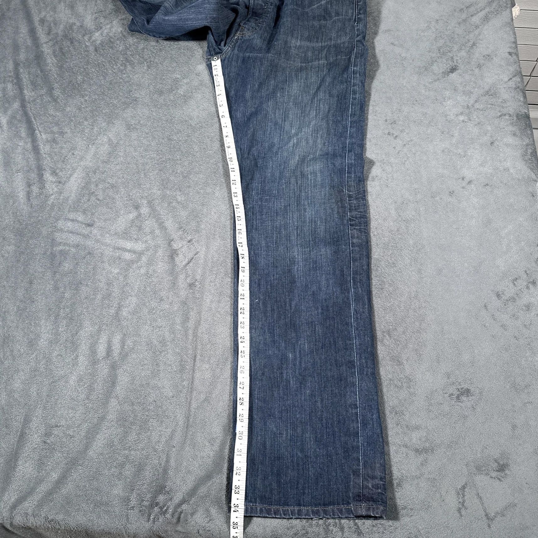 Levi's Levis 501 Jeans Mens 38x34 Blue Denim Straight Leg Button Fly Original Fit Size US 38 / EU 54 - 4 Thumbnail