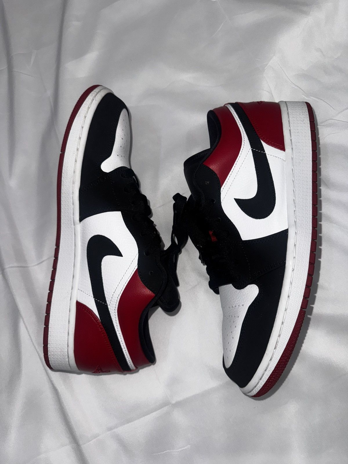 Jordan Brand 2019 jordan 1 black toe Size US 10 / EU 43 - 1 Thumbnail