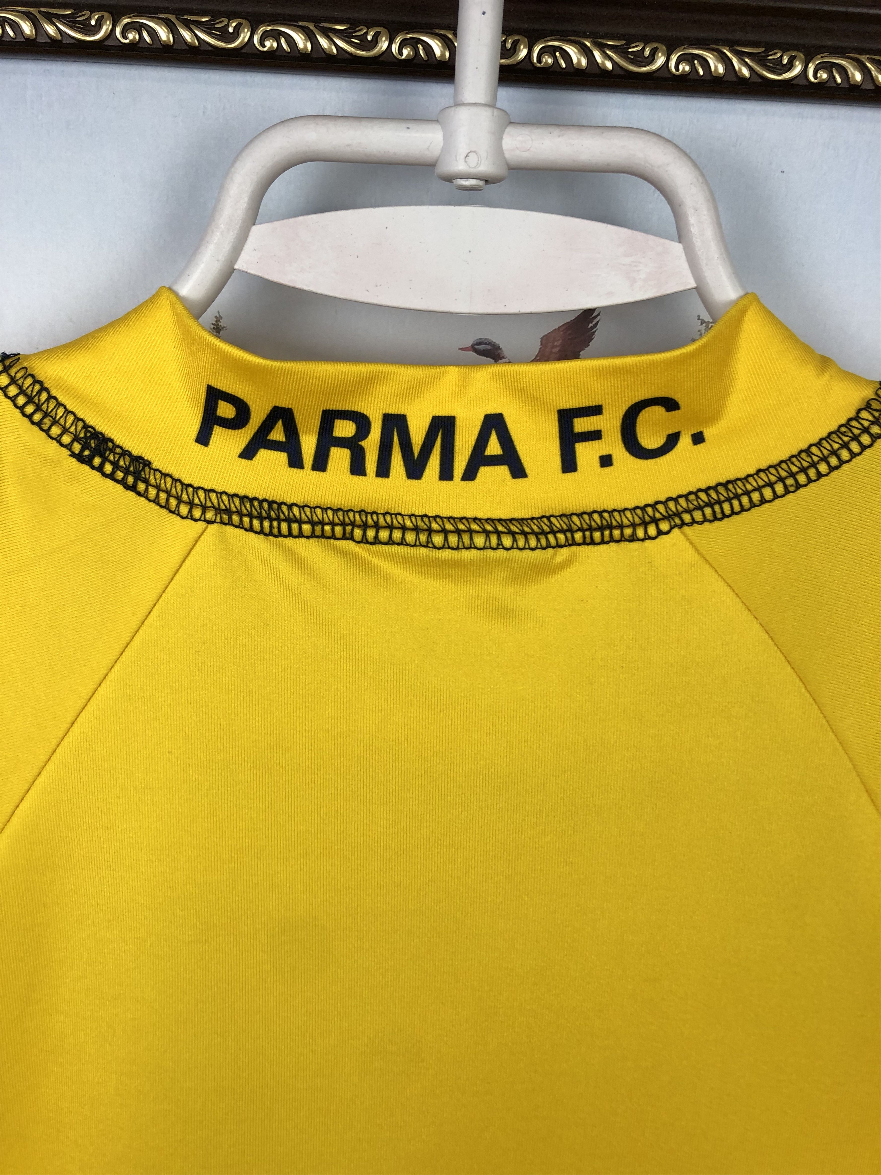 Errea Parma football shirt 2005 Errea Maglia Size Boys Kids Tee Size US XS / EU 42 / 0 - 12 Thumbnail