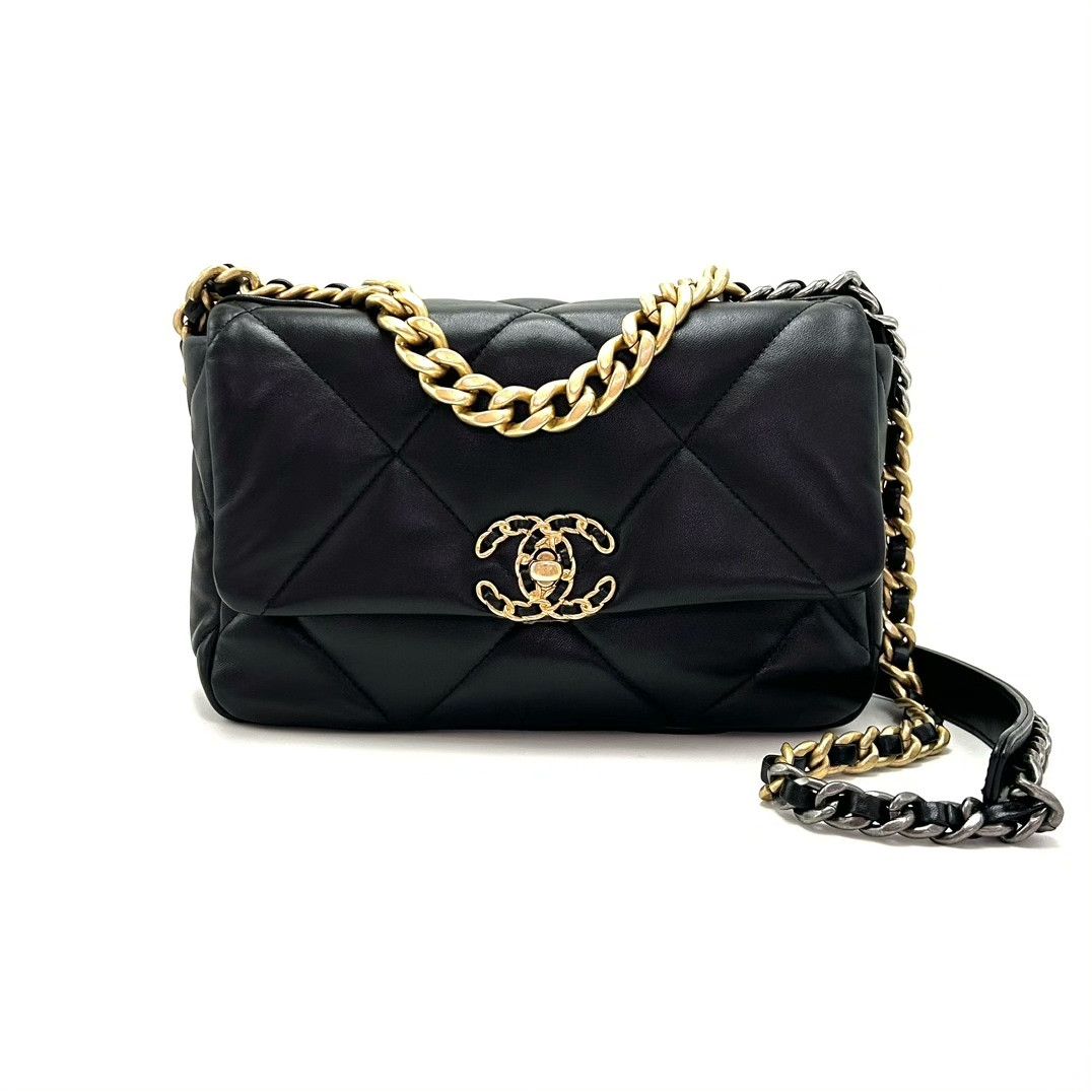 Chanel Pre-loved Bag Very good condition Size ONE SIZE - 1 Thumbnail