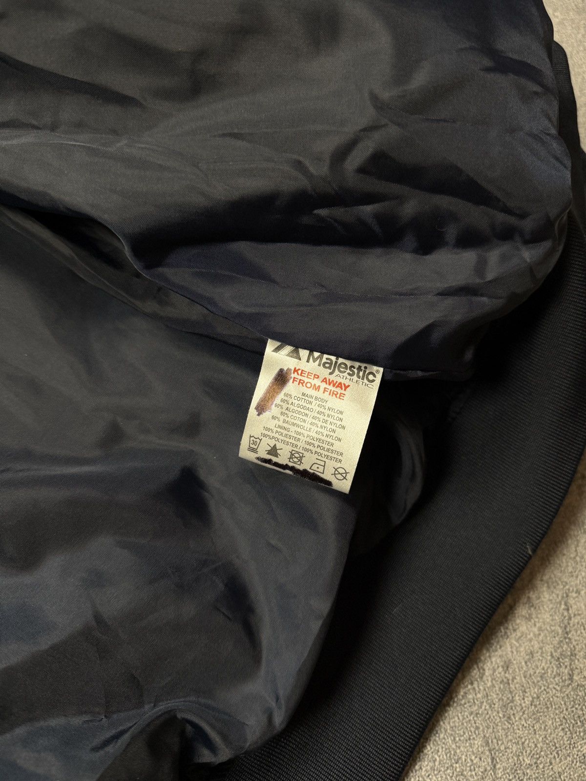New York Yankees Vintage New York Yankees Puffer Jacket Size US XL / EU 56 / 4 - 14 Thumbnail
