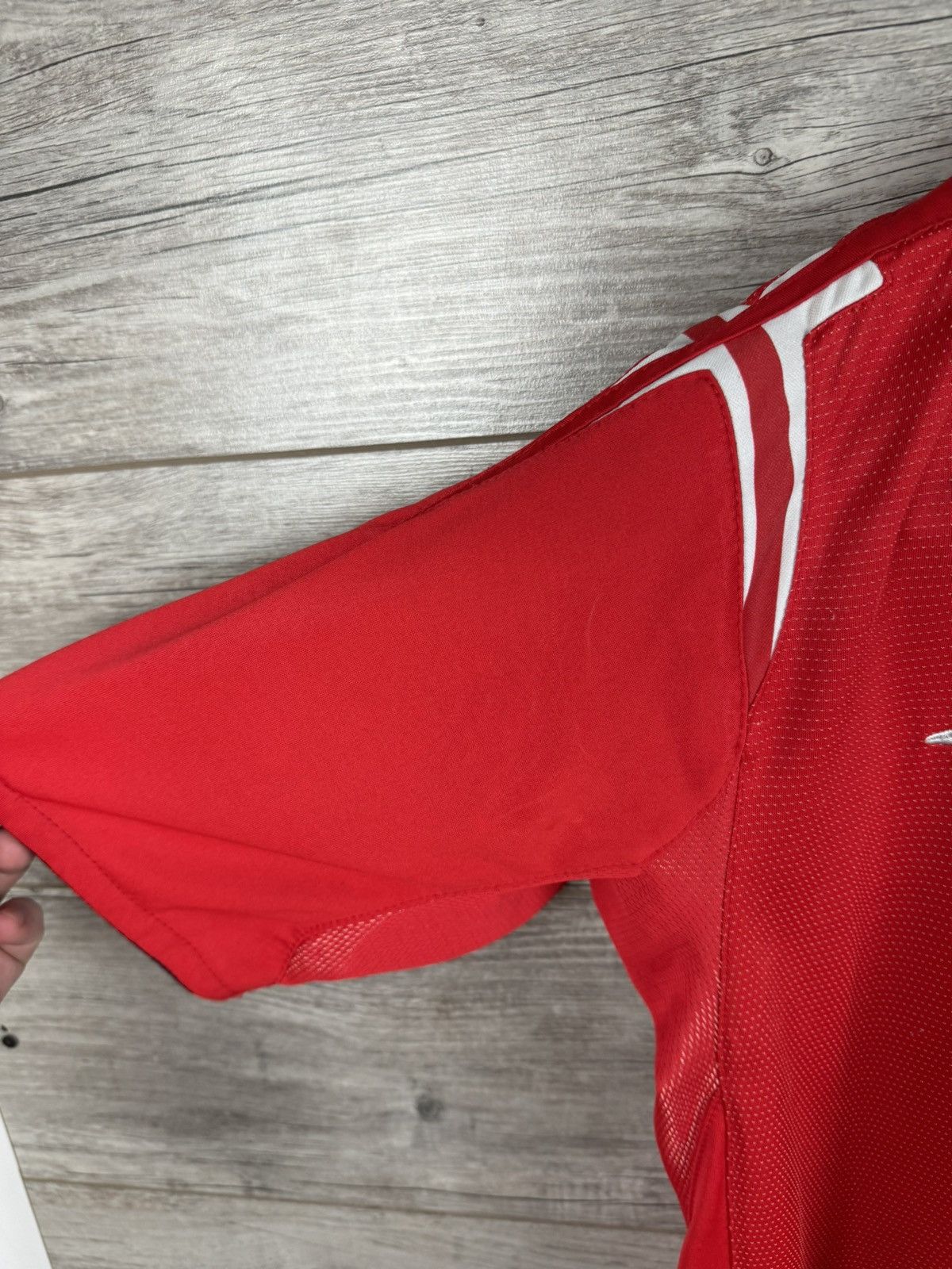 Umbro × Vintage Umbro soccer jersey vintage 2004 - 2006 size M Size US M / EU 48-50 / 2 - 11 Thumbnail