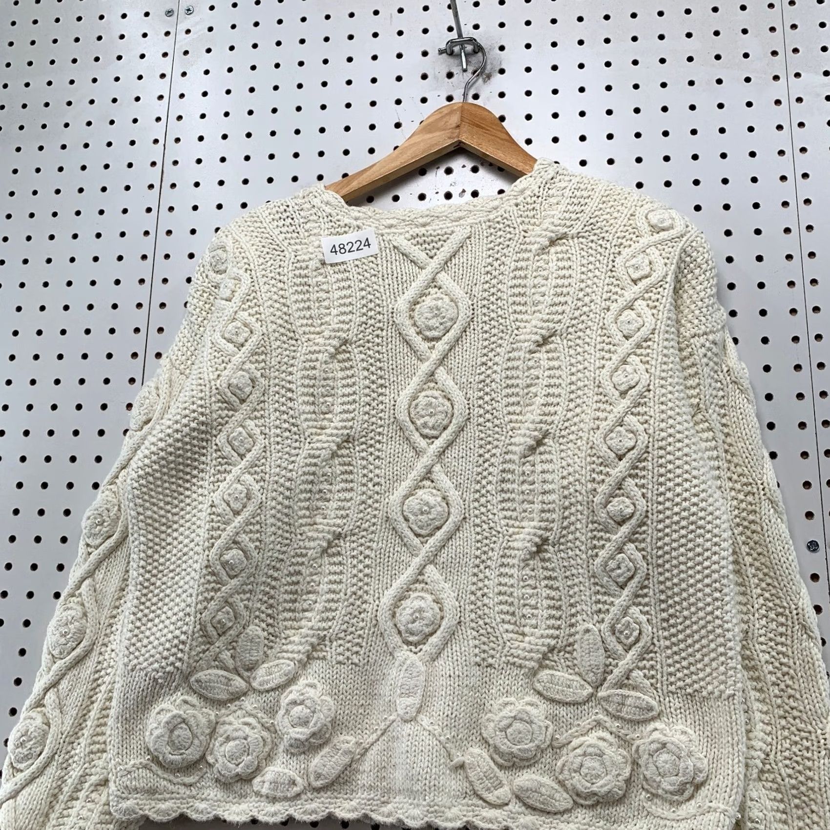 Express VINTAGE Express Shirt Womens M White Floral Cable Knit Pullover 90s Mens Women Size M / US 6-8 / IT 42-44 - 5 Thumbnail