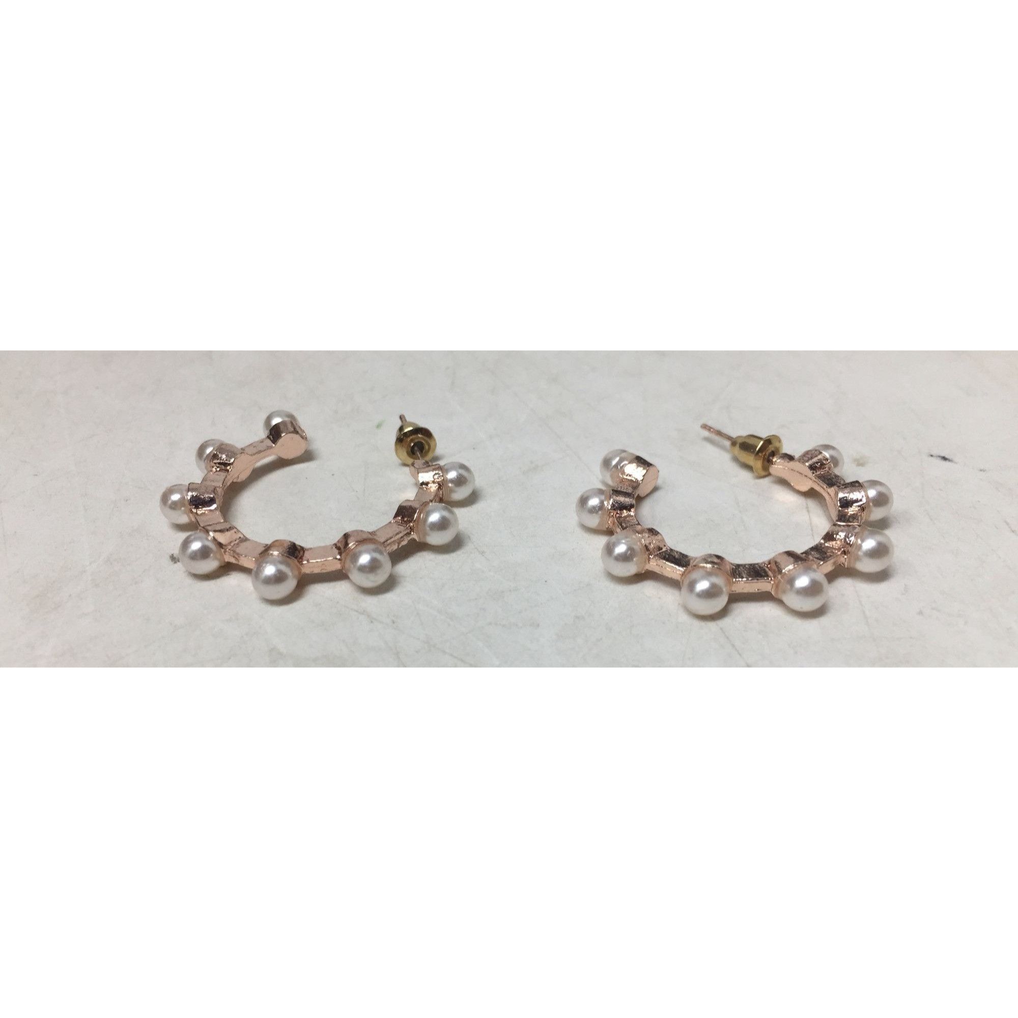 Other Women's Rose Gold Hoop Earrings with White Faux Pearls Size ONE SIZE - 6 Thumbnail