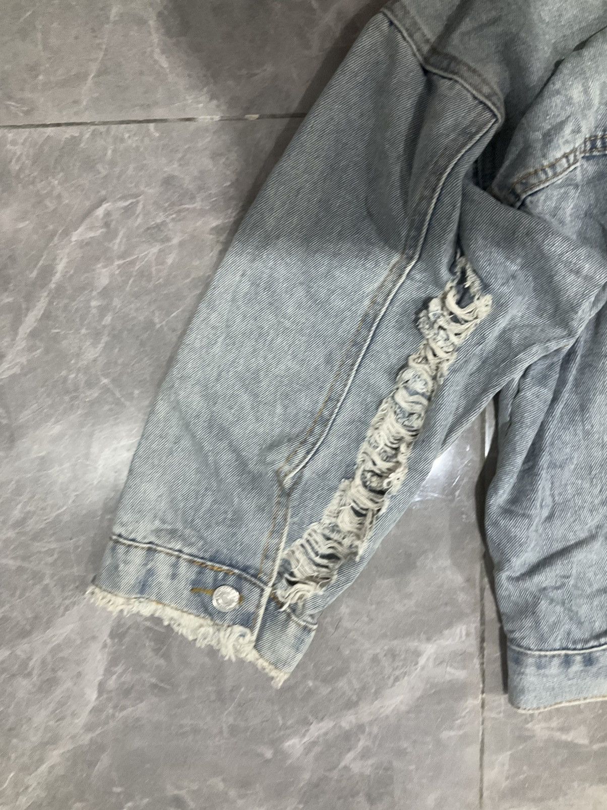 Vintage Vintage Style Denim Jacket Distressed Size US L / EU 52-54 / 3 - 4 Thumbnail