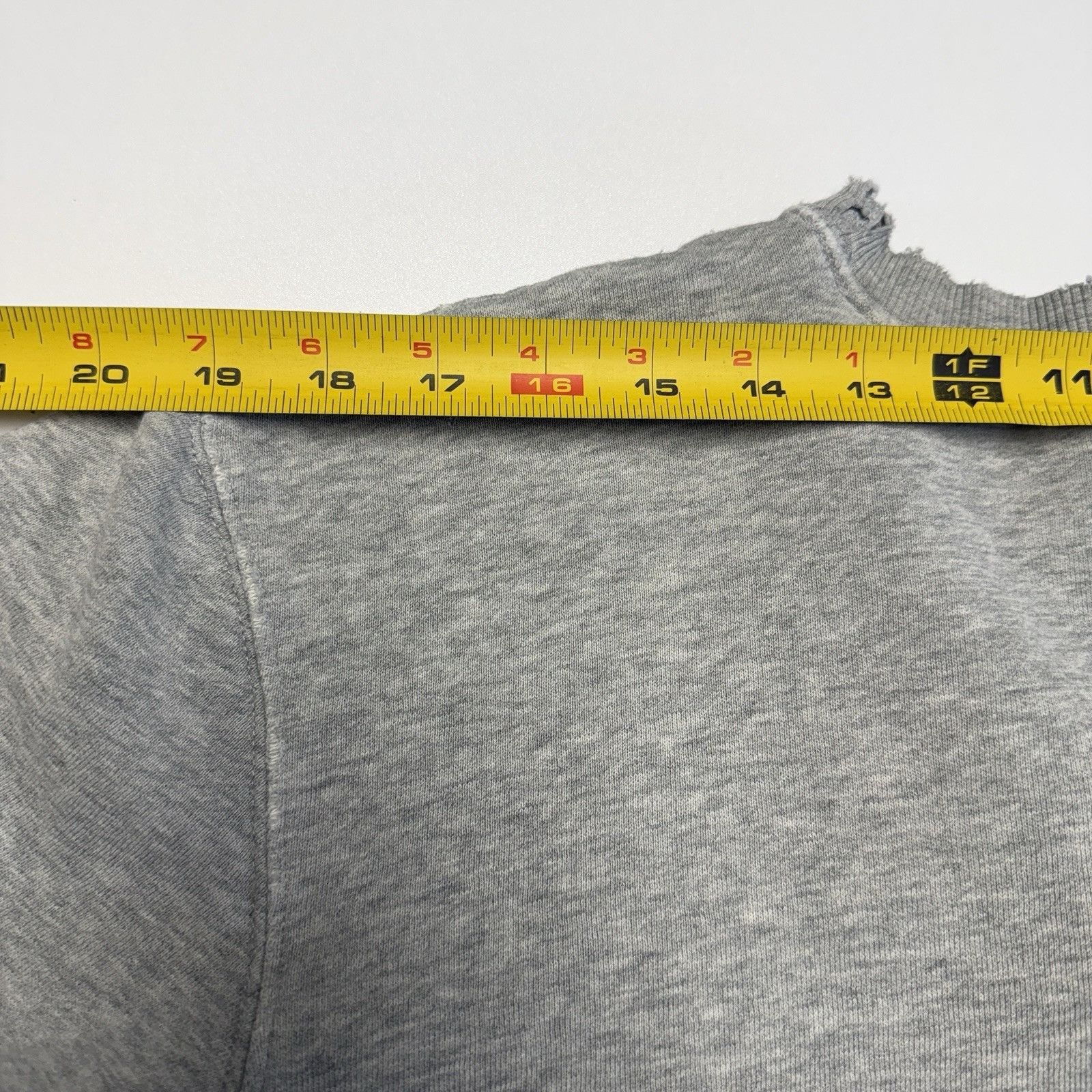 Disney Vintage Disney Grumpy Sweatshirt Mens Large Gray Crew Neck 9 Size US L / EU 52-54 / 3 - 16 Thumbnail