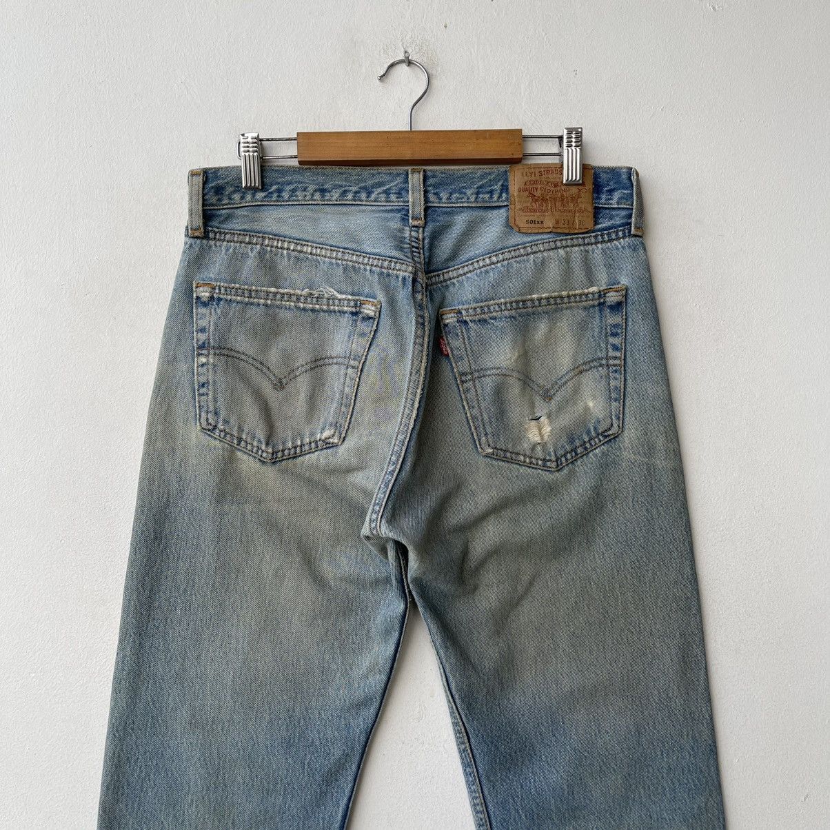 Levi's Vintage 90s Levi's 501xx Denim Jeans Thrashed Distressed Size US 33 - 12 Thumbnail