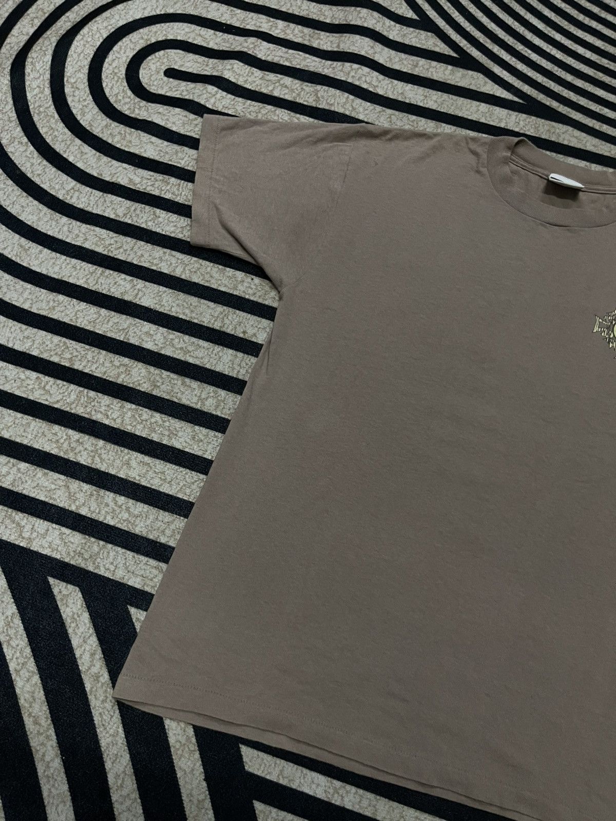 Vintage 90s T&C SURF DESIGN HAWAII TSHIRT RARE DESIGN DARK BROWN Size US L / EU 52-54 / 3 - 3 Thumbnail