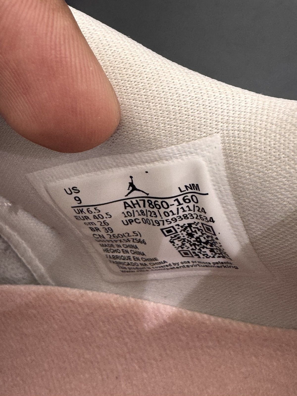 Jordan Brand Air Jordan 11 Low Legend Pink Size 9W/7.5M (2024) Size US 7.5 / EU 40-41 - 9 Thumbnail