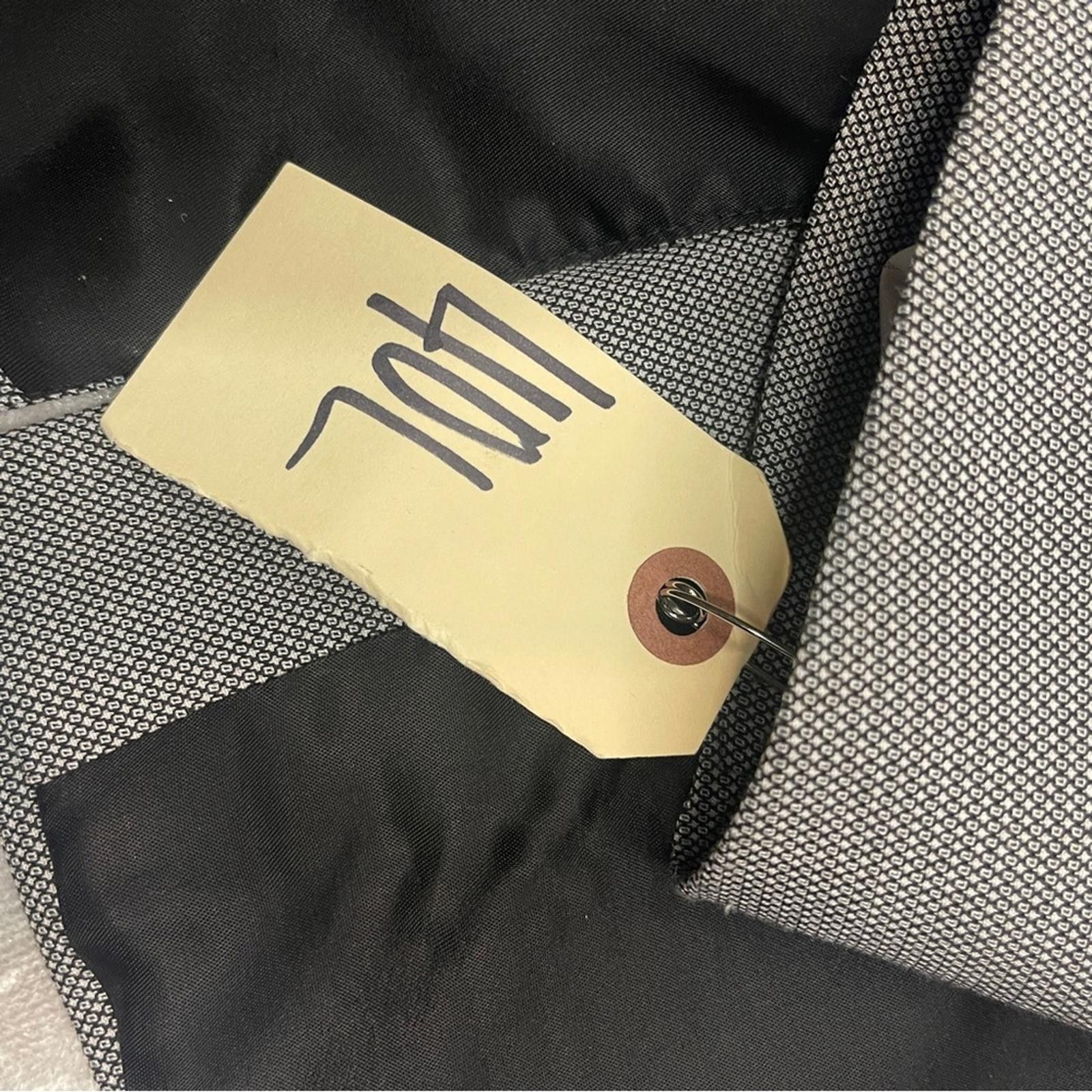Perry Ellis Perry Ellis Men's Gray Blazer - size 40L Mint Condition Size 40L - 7 Thumbnail