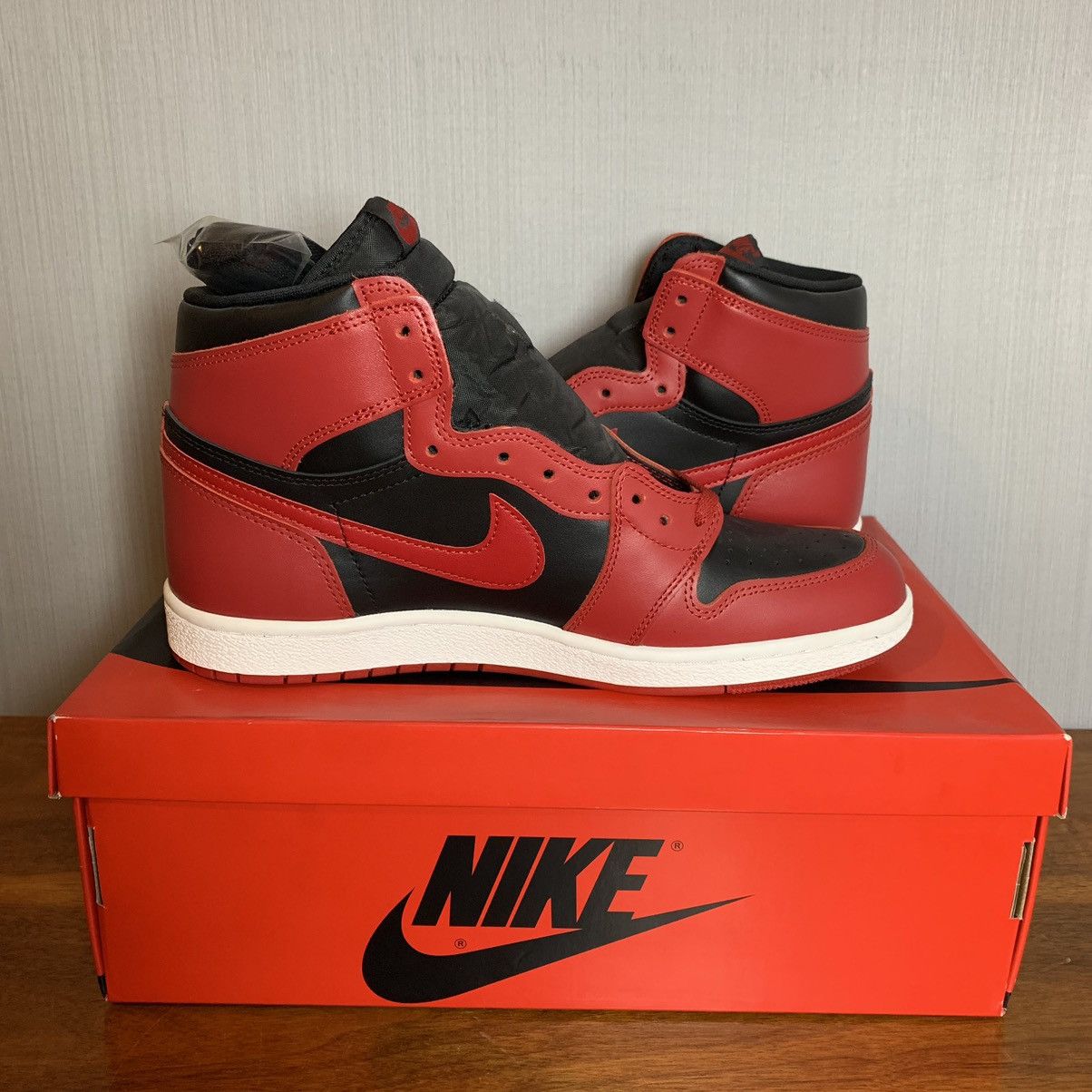 Jordan Brand Jordan 1 Retro High 85 Varsity Red Size US 11 / EU 44 - 14 Thumbnail