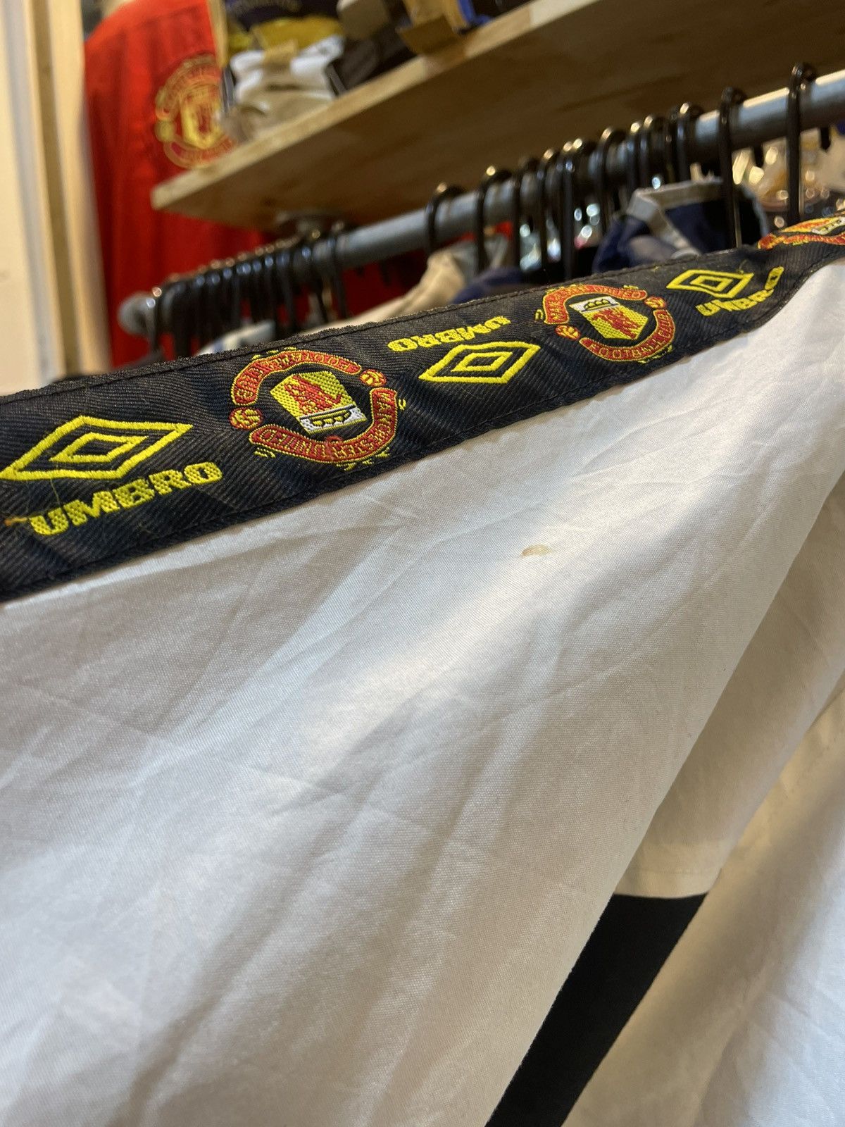 Umbro Vintage 1996-1997 Manchester United Trainning Tracksuit Size US M / EU 48-50 / 2 - 7 Thumbnail