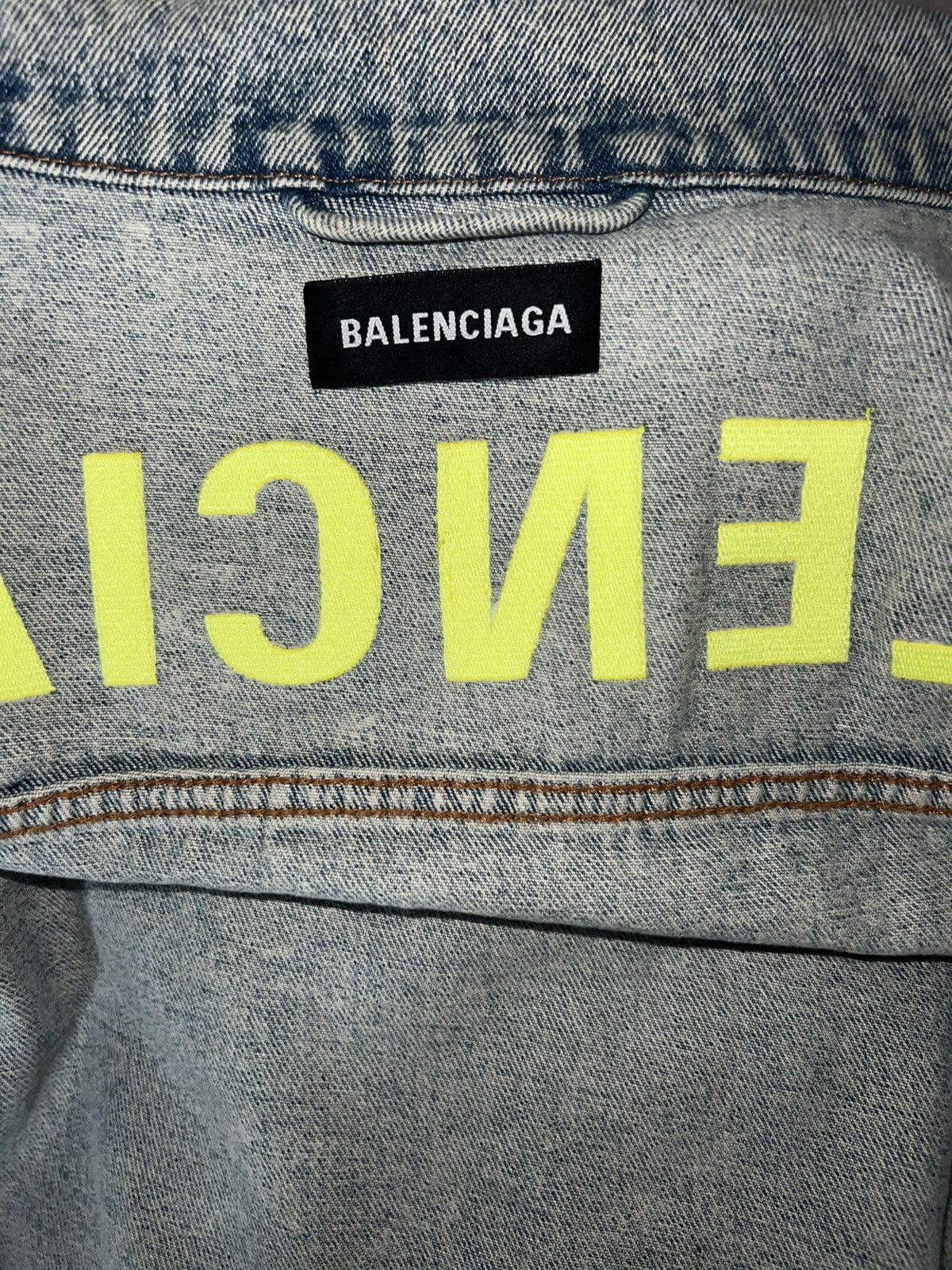 Balenciaga Balenciaga Logo Denim Jacket Size US L / EU 52-54 / 3 - 13 Thumbnail
