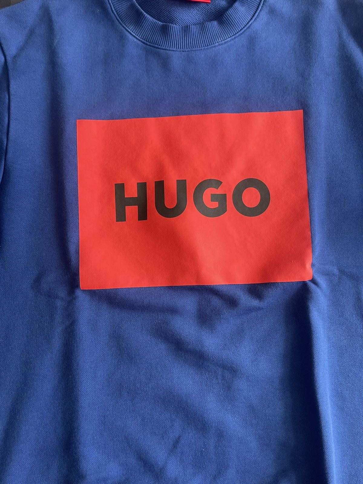 Hugo Boss Hugo Boss men’s blue crewneck size M Size US M / EU 48-50 / 2 - 4 Thumbnail