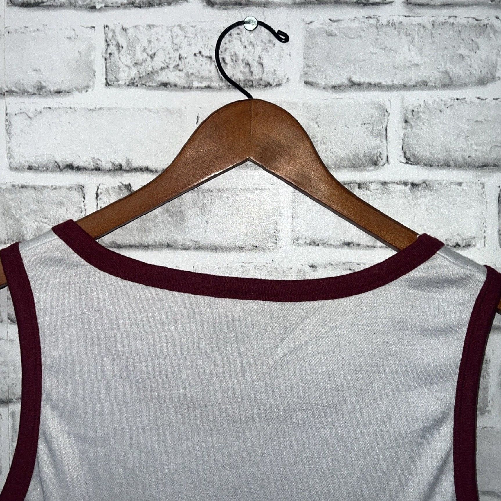 Omega VTG NWT Tank Sports Sleeveless Shirt Mens Size L White T-Shirt Gym Tee Size US L / EU 52-54 / 3 - 5 Thumbnail