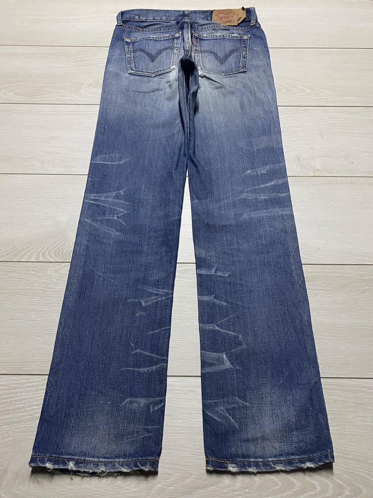 Levi's Vintage Levis 501 Blue Wash Distressed ButtonFly Jeans Size US 28 / EU 44 - 2 Thumbnail