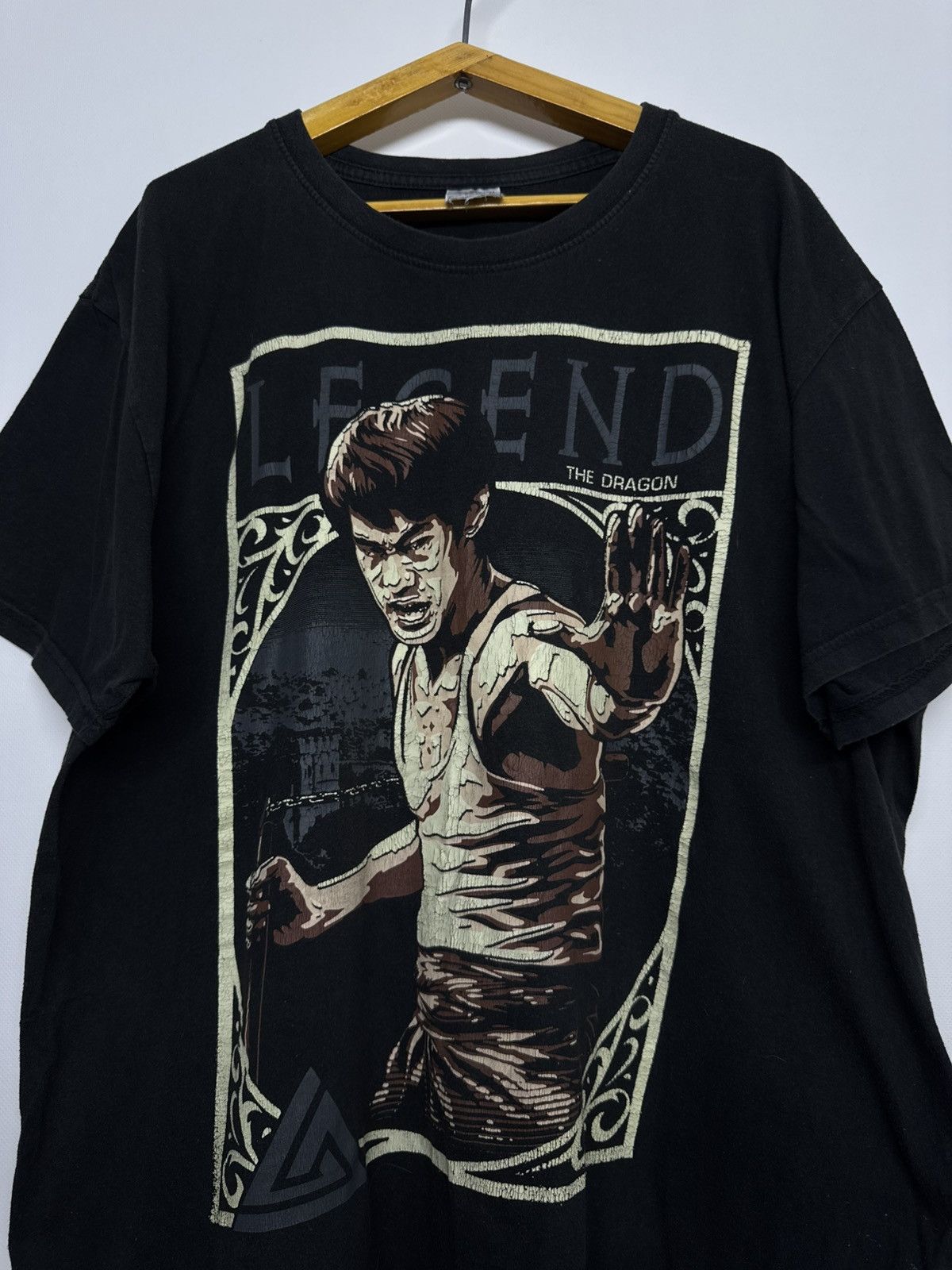 Vintage Vintage Y2k Legend The Dragon T-Shirt 00’s Size US XL / EU 56 / 4 - 3 Thumbnail