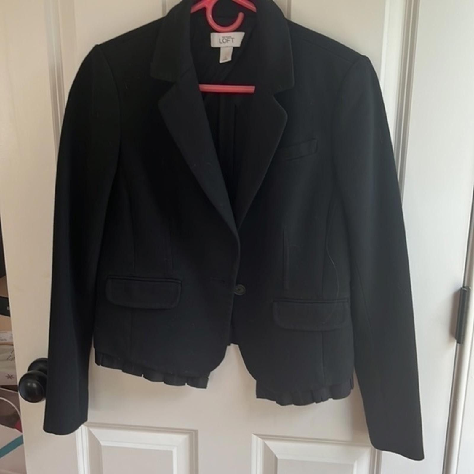 Designer Ann Taylor Loft ruffle hem blazer Size S / US 4 / IT 40 - 2 Thumbnail