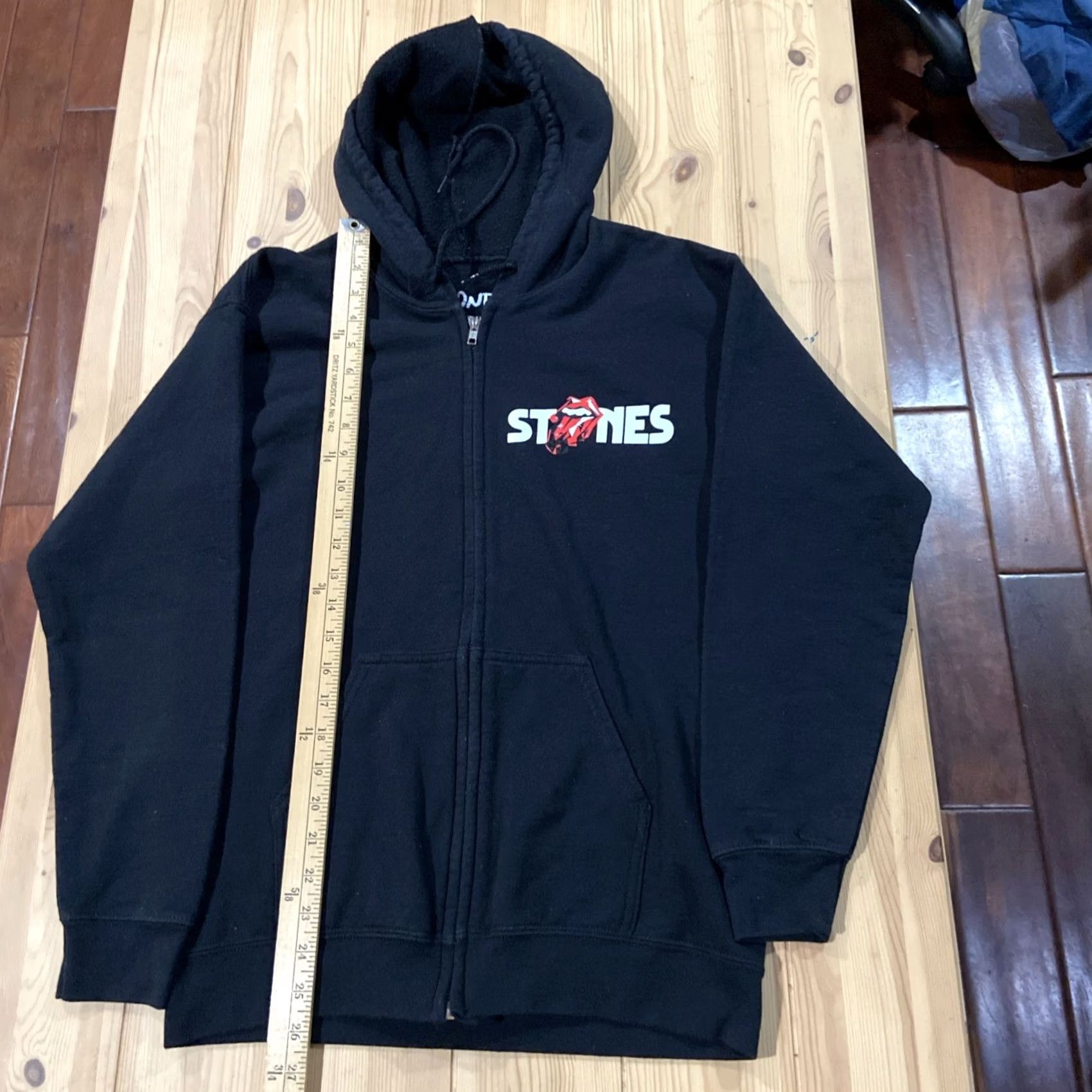 Vintage VINTAGE? The Rolling Stones Hackney Diamonds Tour Zip Up Hoodie S Black Mens Hoodie Graphic Print 2024 Size US S / EU 44-46 / 1 - 4 Thumbnail