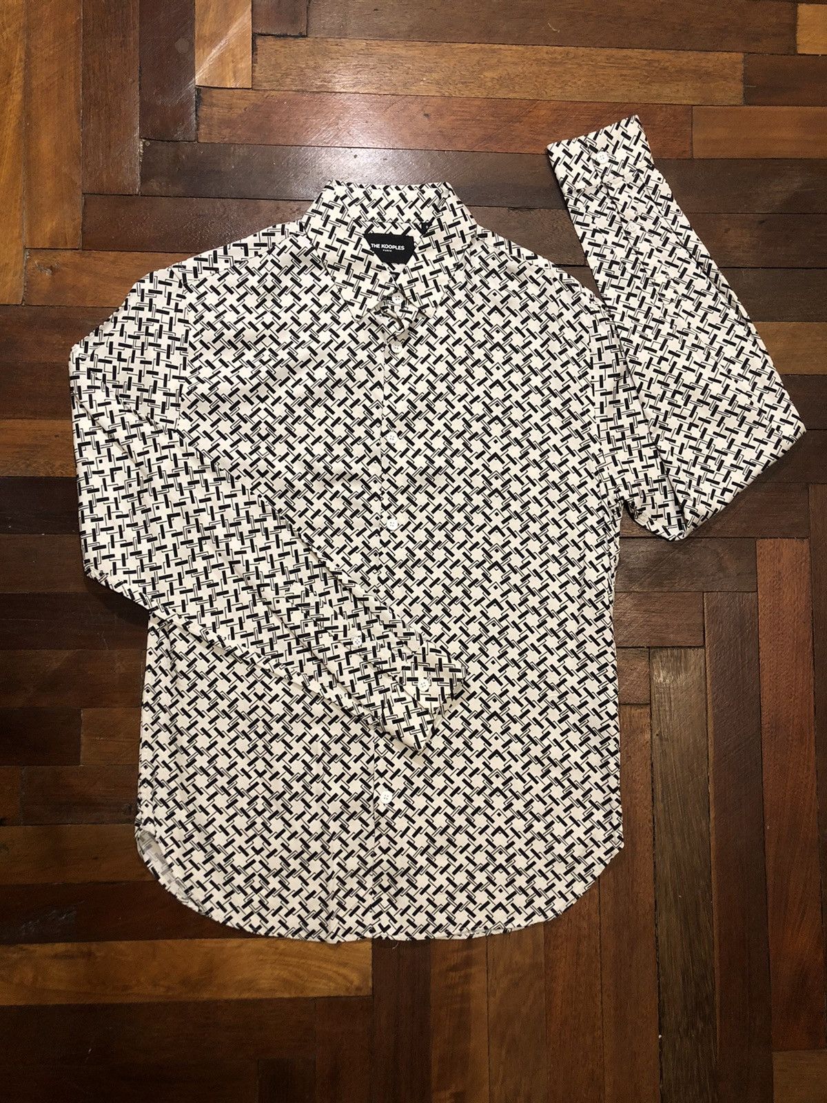 Designer × Japanese Brand × The Kooples Men’s The Kooples Paris Full Print Art Viscose Shirt Up Size US S / EU 44-46 / 1 - 1 Thumbnail